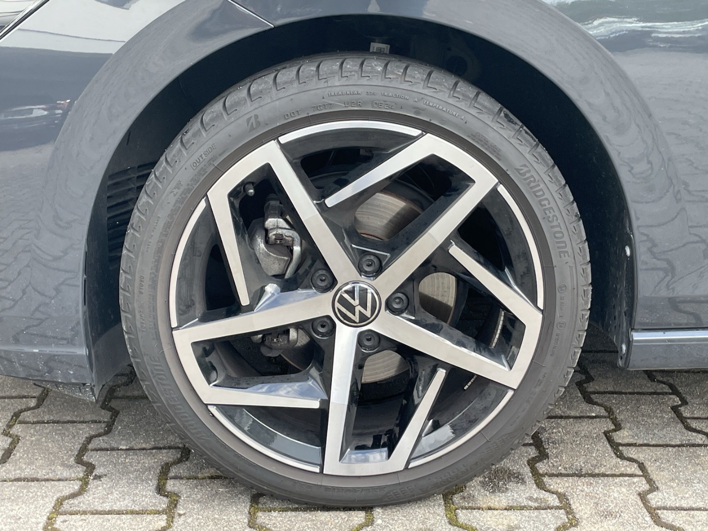 Golf VIII 1.5 TSI Move Kamera/Navi/ACC/LED Plus/App-Connect/Lenkradhzg