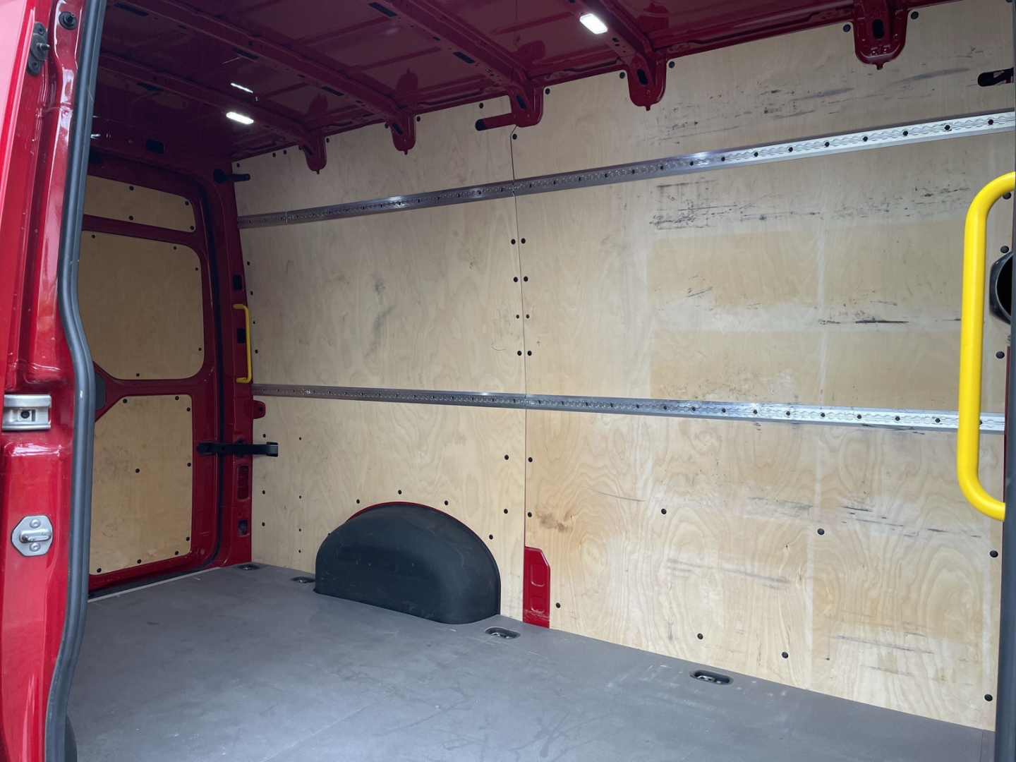 Crafter Kasten 35 2.0 TDI L2H2 EcoProfi AHK/Navi/PDC/Kamera/App-Connect