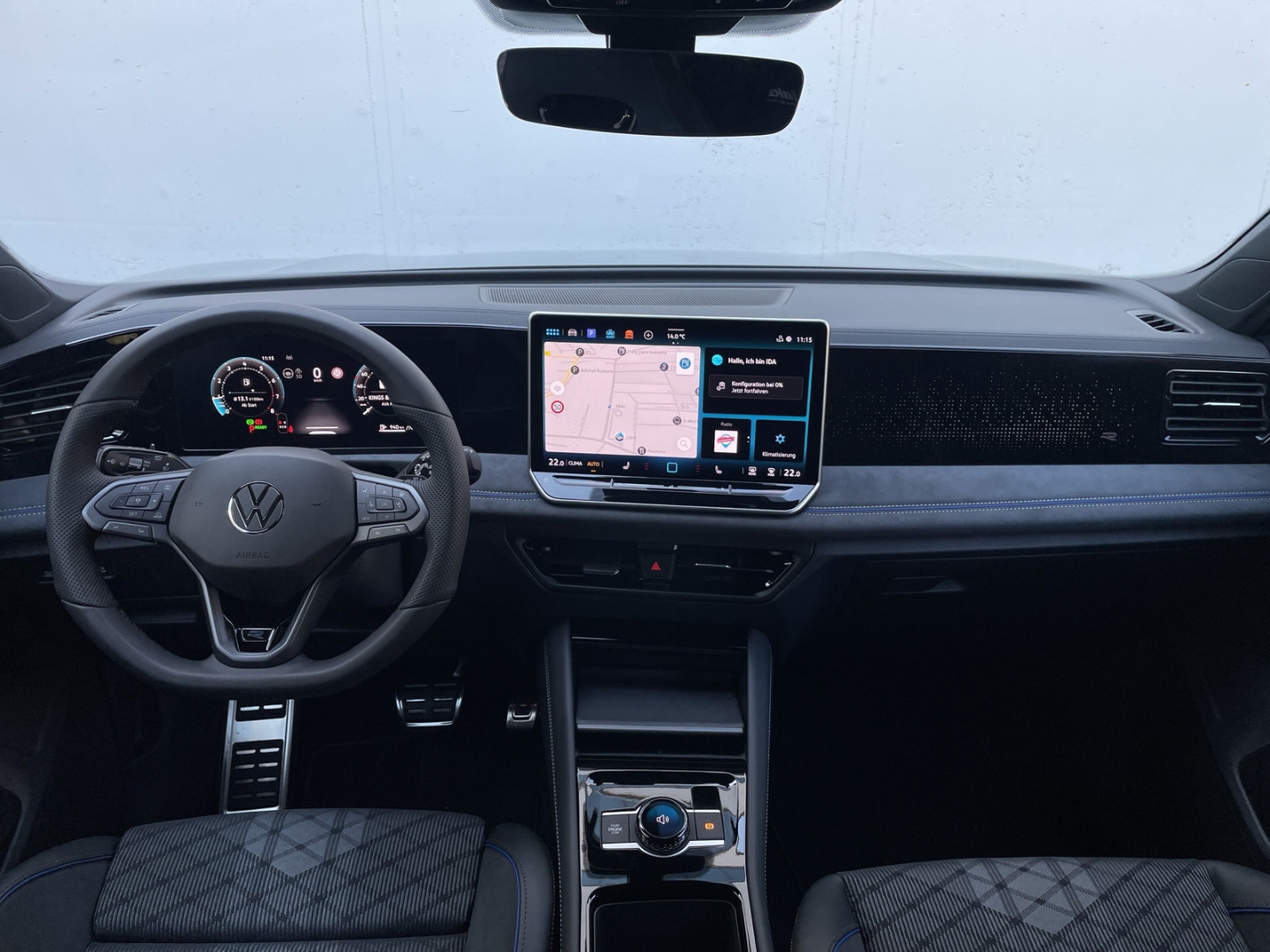 Tiguan R-Line 1.5 TSI DSG Black Style AHK/App-Connect/360°Kamera/Navi/ACC