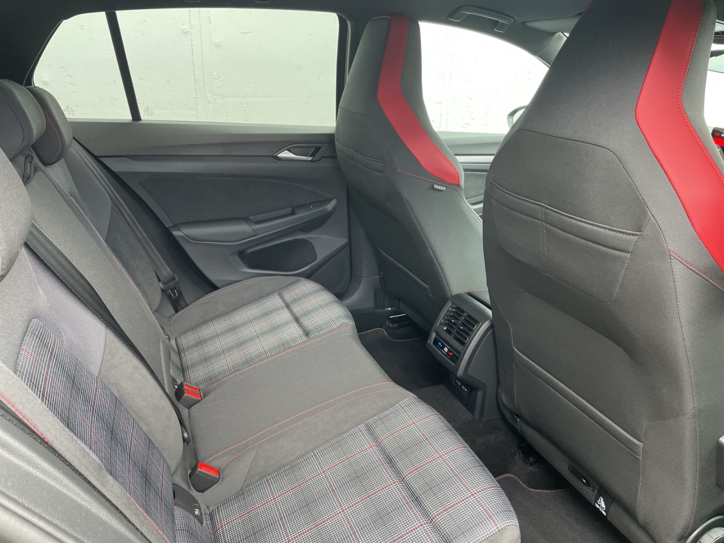 Golf GTI VIII 2.0TSI DSG Black Style Kamera/Navi/LED-Plus/ACC/App-Connect