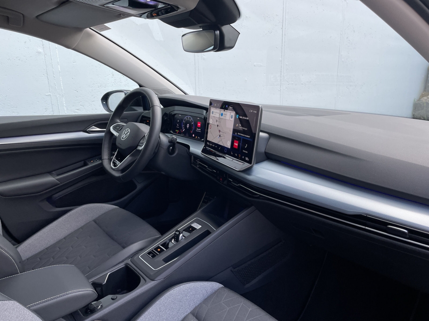 Golf VIII 1.5 eTSI DSG Energy AHK/ACC/Navi/LED Plus/Lenkradhzg/App-Connect