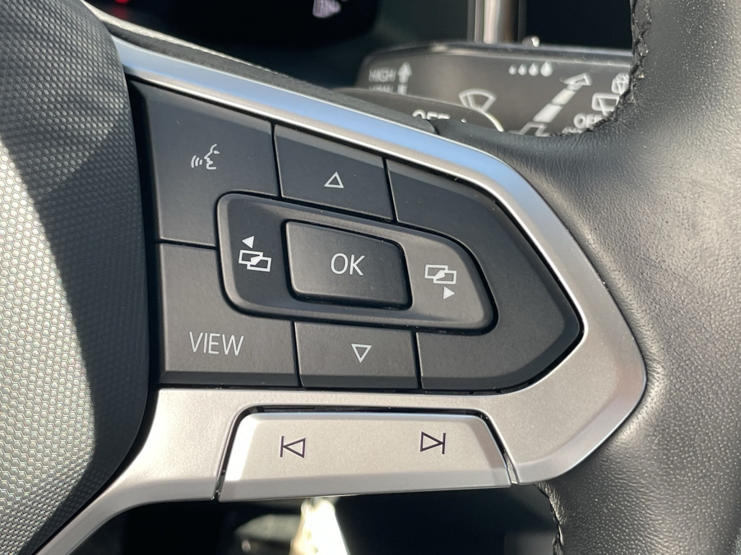 Taigo 1.0 TSI DSG Life Kamera/LED/Sitzhzg/App-Connect/Sitzheizung/PDC/Klima