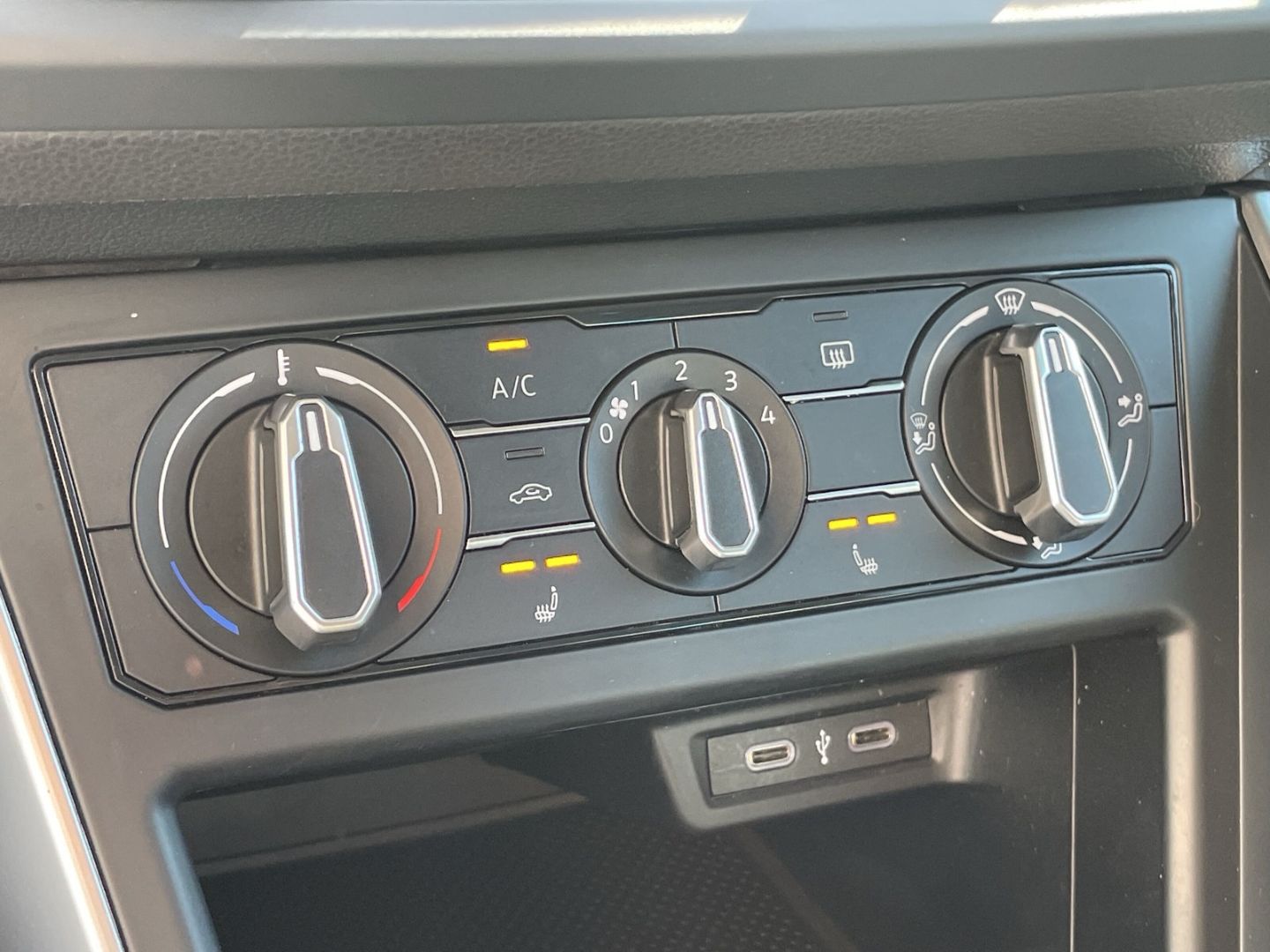 Taigo 1.0 TSI DSG Life Kamera/LED/Sitzhzg/App-Connect/Sitzheizung/PDC/Klima