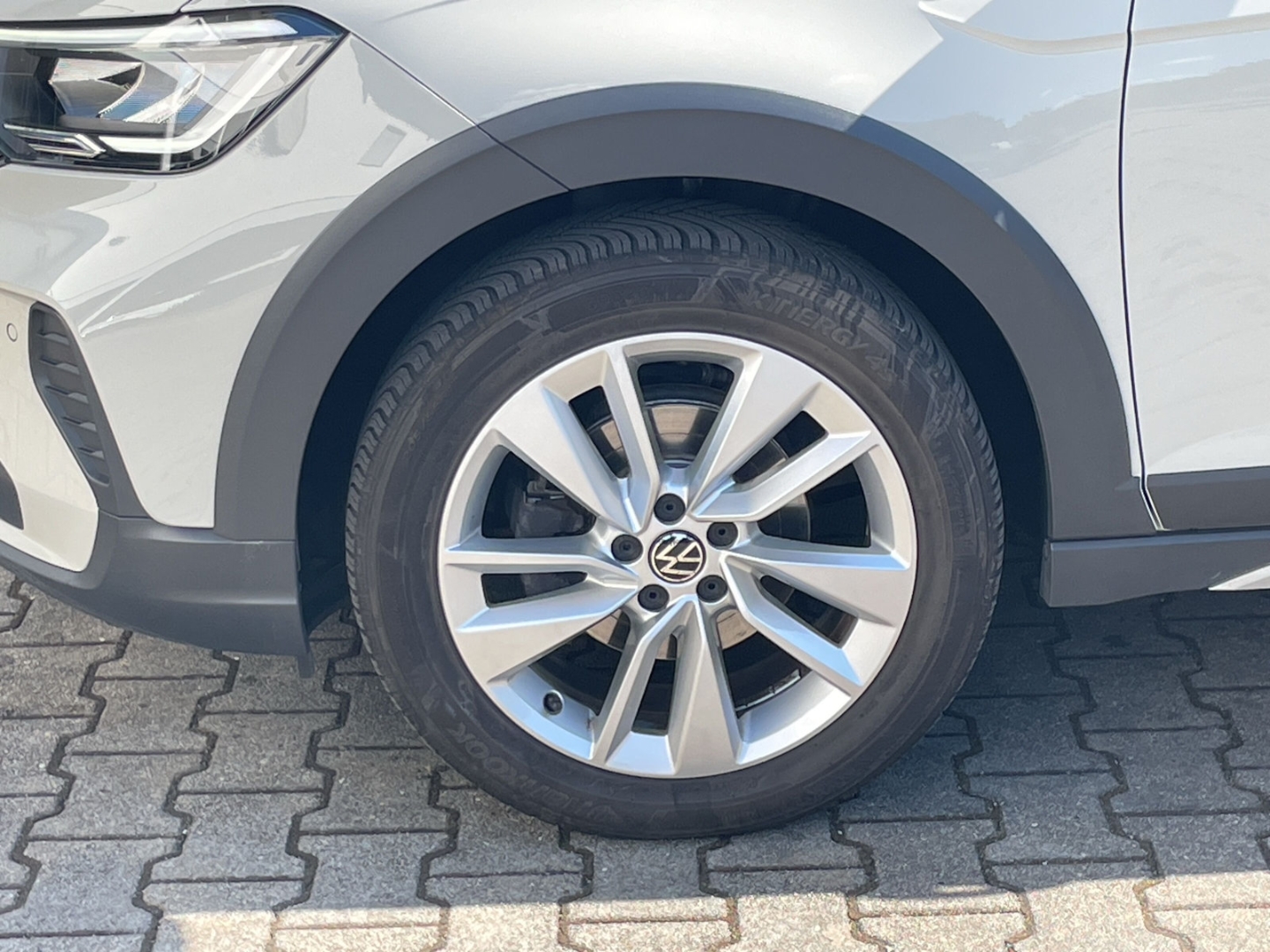 Taigo 1.0 TSI DSG Life Kamera/LED/Sitzhzg/App-Connect/Sitzheizung/PDC/Klima