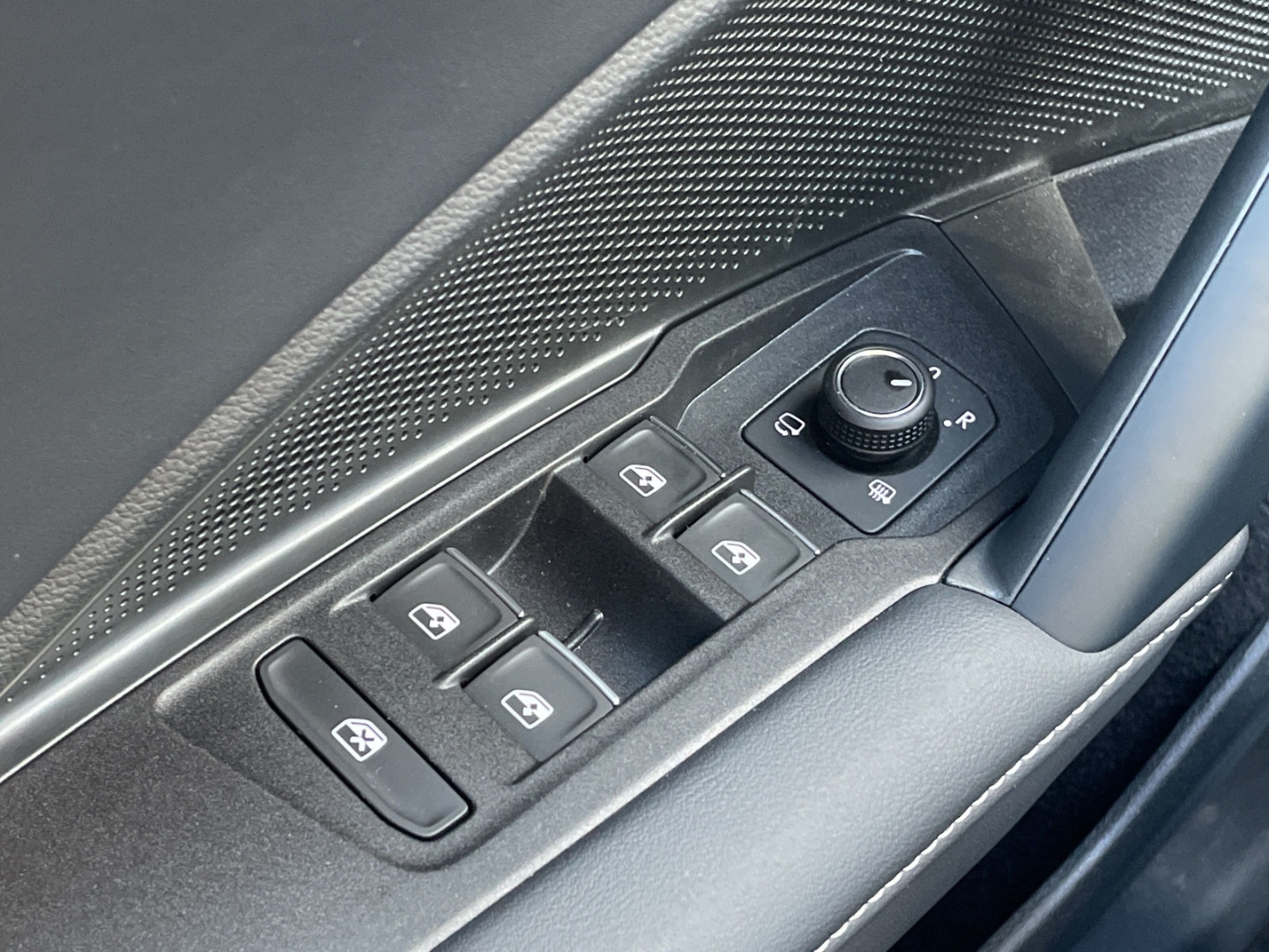 Tiguan 2.0 TDI Goal AHK/Keyless/360°Kamera/Navi/LED Plus/App-Connect/ACC/