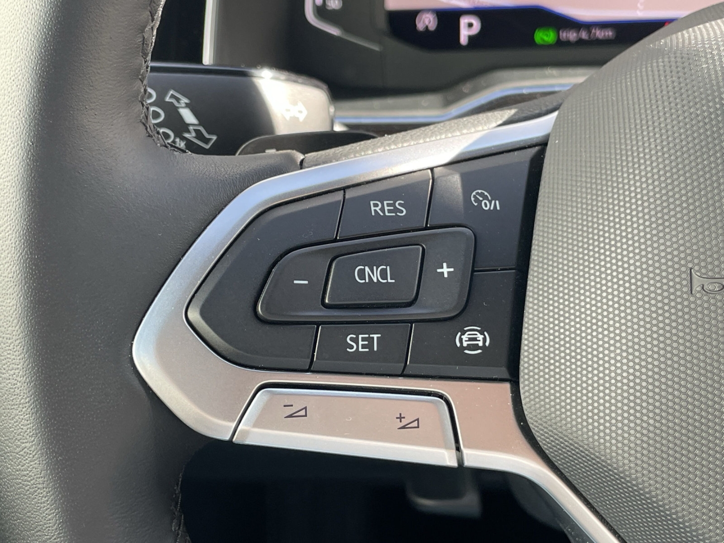 Polo 1.0 TSI DSG R-Line Kamera/Navi/App-Connect/IQ.Light