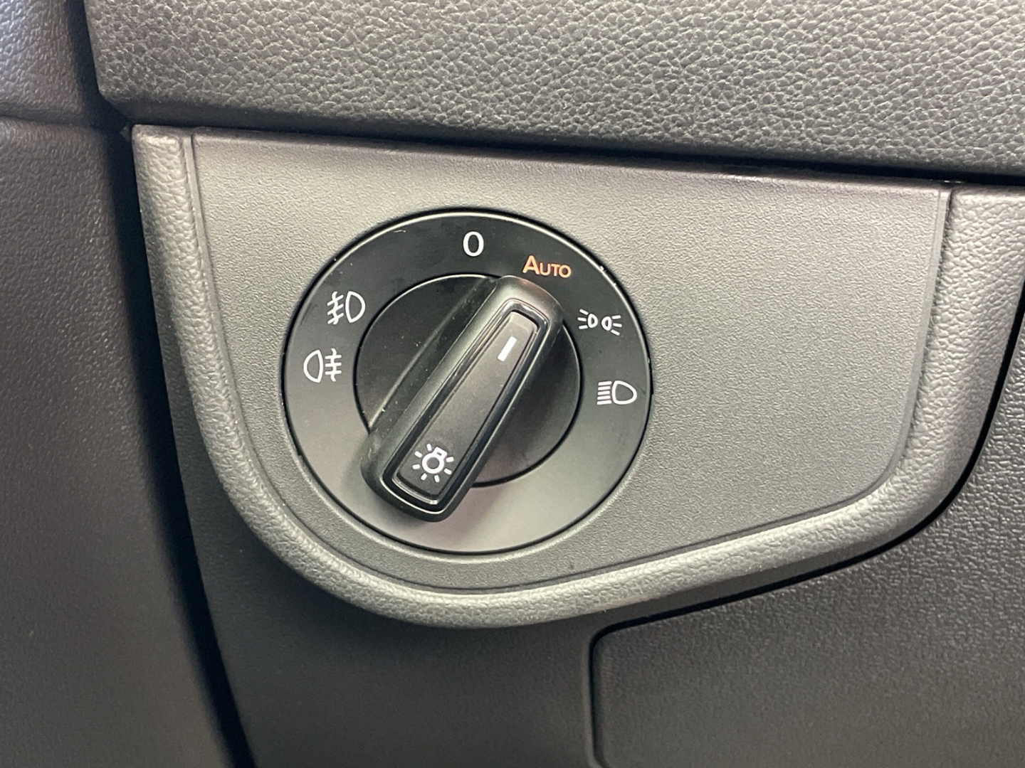 Polo 1.0 TSI DSG R-Line Kamera/Navi/App-Connect/IQ.Light