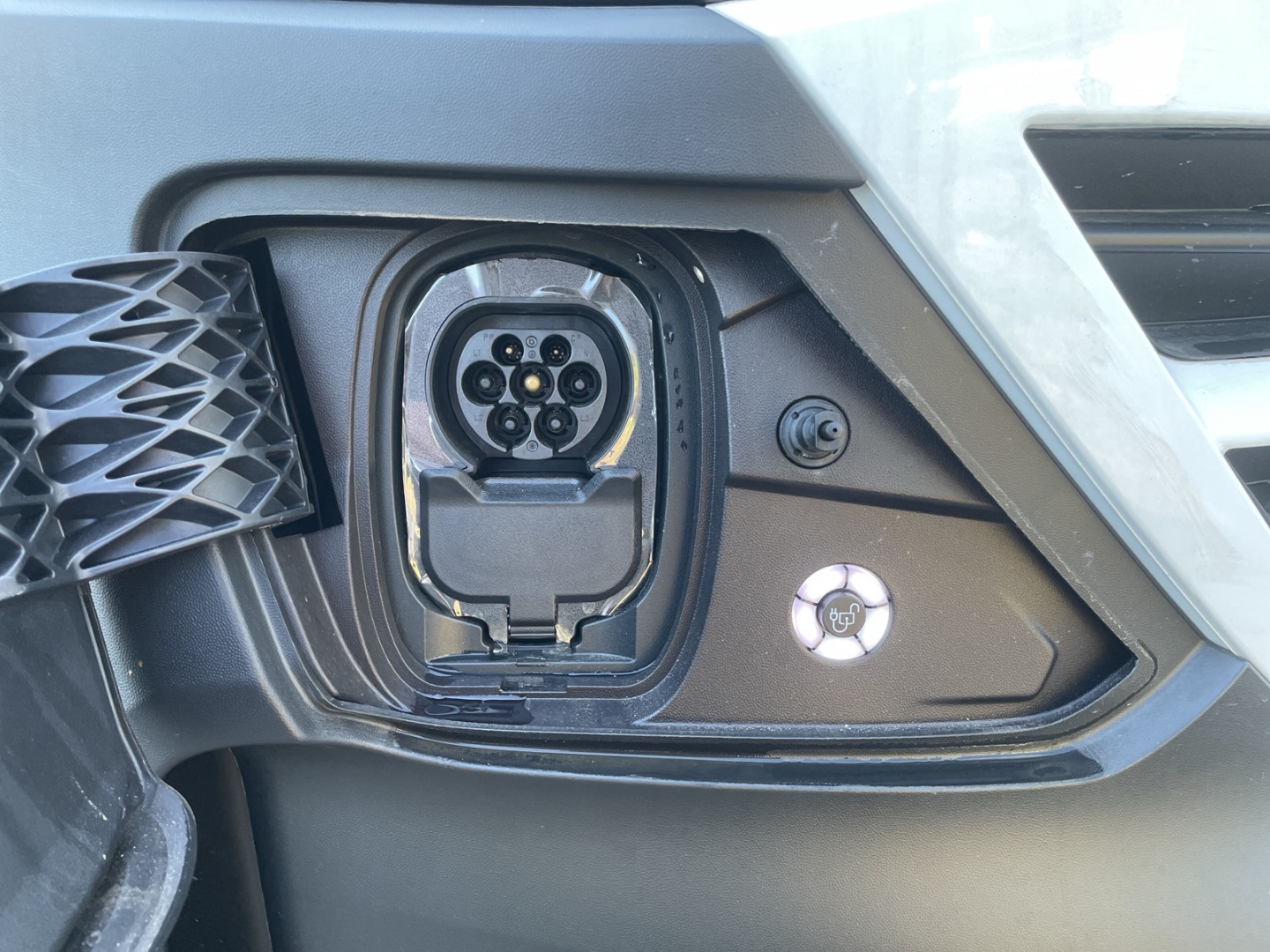T7 Transporter LR LED/Kamera/PDC/GRA/Wärmepumpe/AHK Vorbereitung