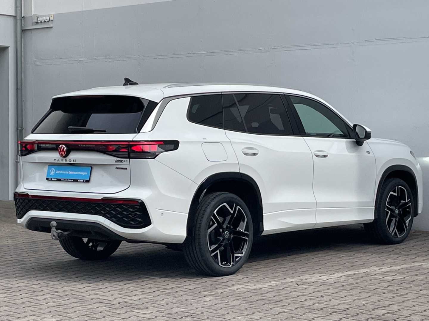 Tayron 2.0 TDI DSG R-Line 4Motion Pano/AHK/Keyless/360Kamera/HUD/H&K/Keyless/el.Heckklappe
