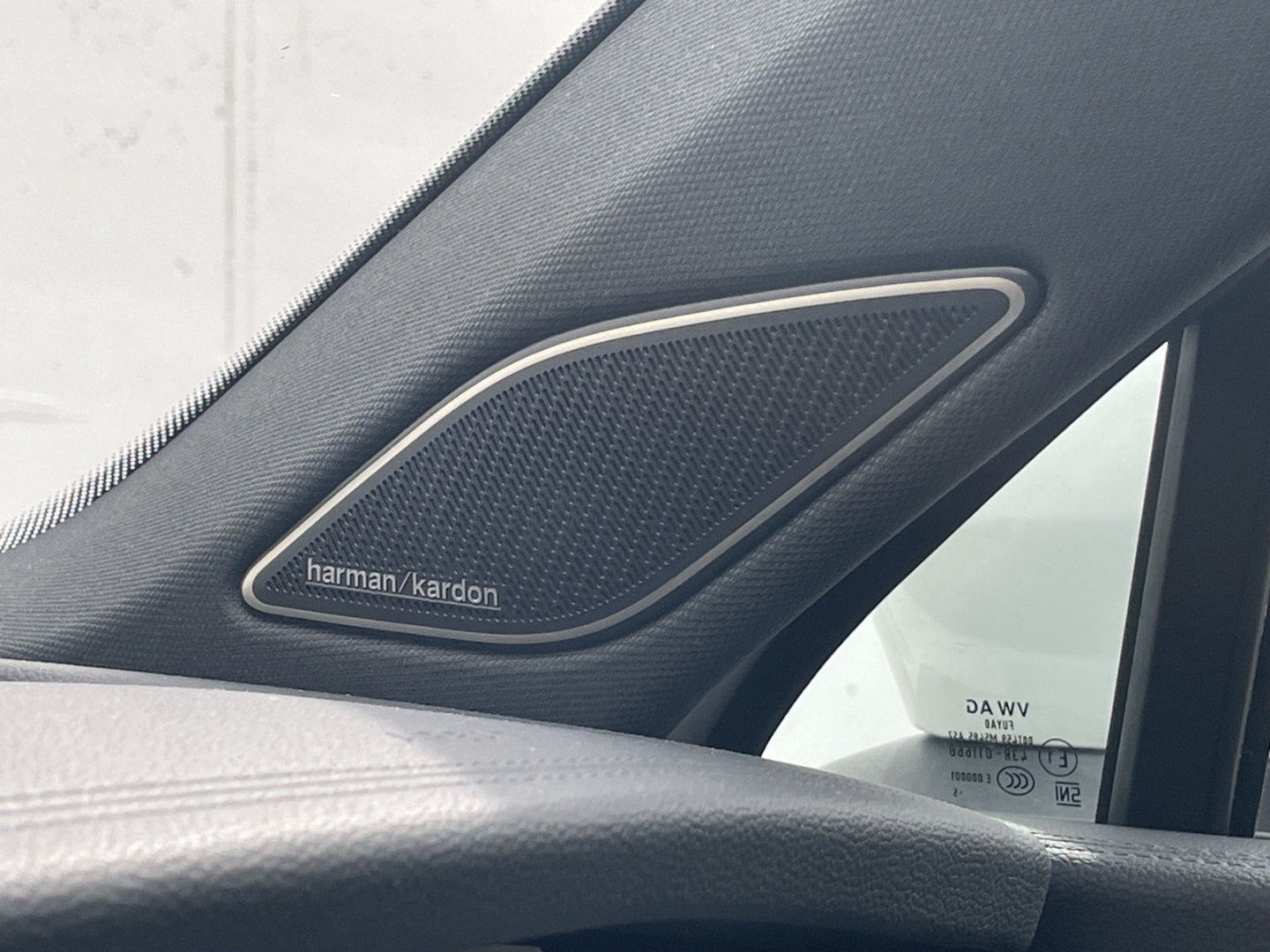 Tayron 2.0 TDI DSG R-Line 4Motion Pano/AHK/Keyless/360Kamera/HUD/H&K/Keyless/el.Heckklappe