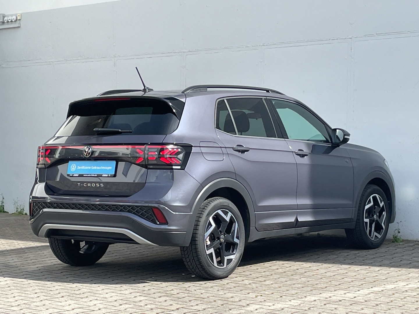 T-Cross 1.5 TSI DSG R-Line AHK/Kamera/Navi/App-Connect/ACC/Travelassist
