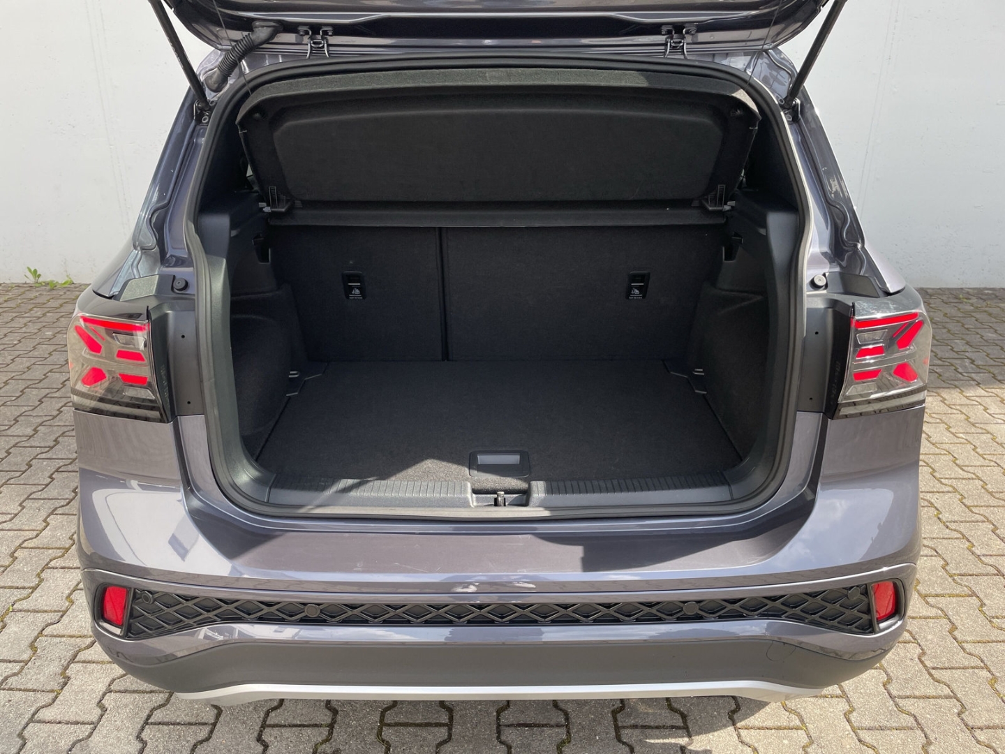 T-Cross 1.5 TSI DSG R-Line AHK/Kamera/Navi/App-Connect/ACC/Travelassist