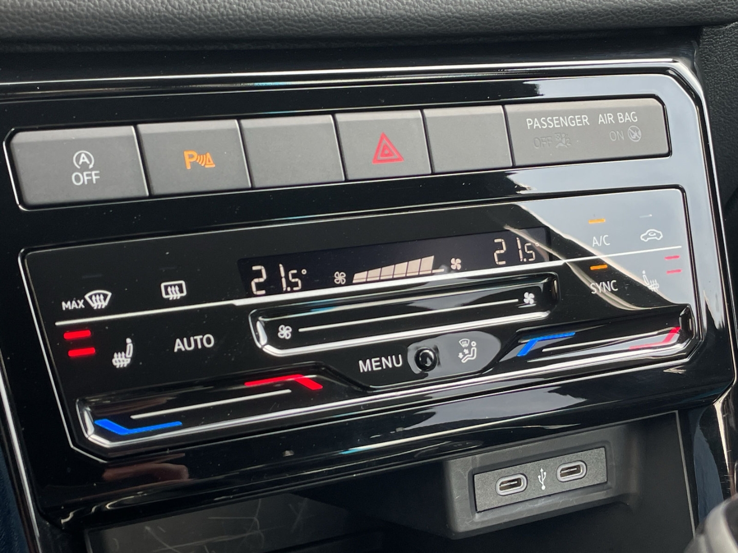 T-Cross 1.5 TSI DSG R-Line AHK/Kamera/Navi/App-Connect/ACC/Travelassist