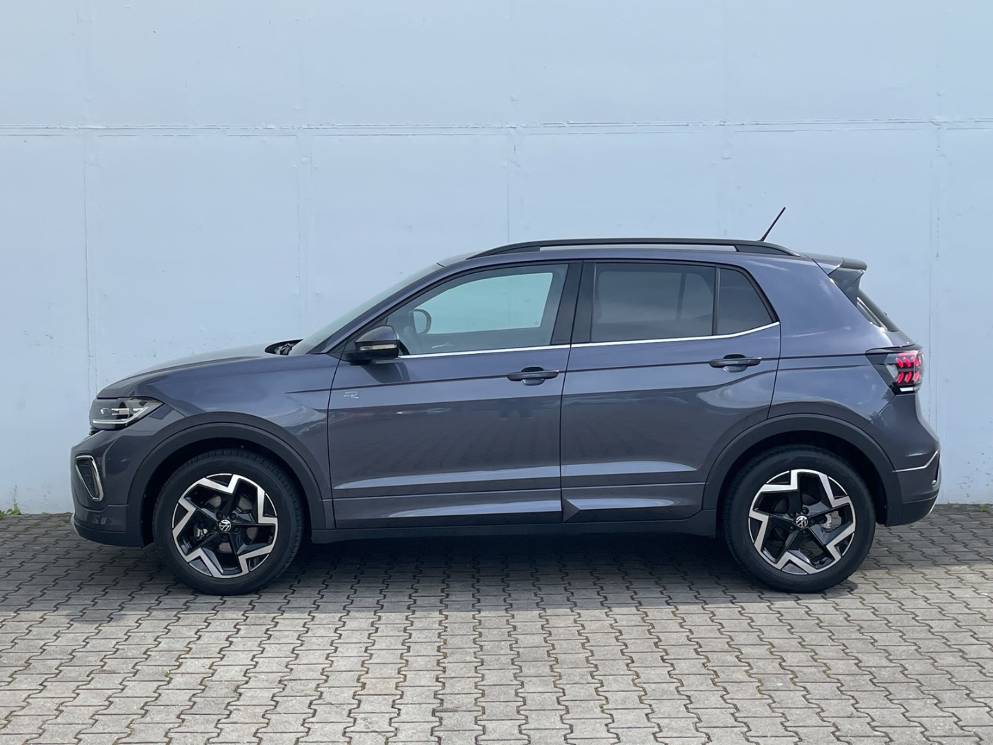 T-Cross 1.5 TSI DSG R-Line AHK/Kamera/Navi/App-Connect/ACC/Travelassist