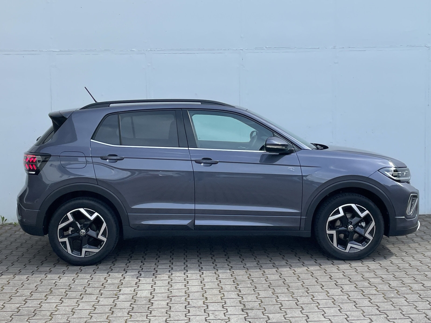 T-Cross 1.5 TSI DSG R-Line AHK/Kamera/Navi/App-Connect/ACC/Travelassist