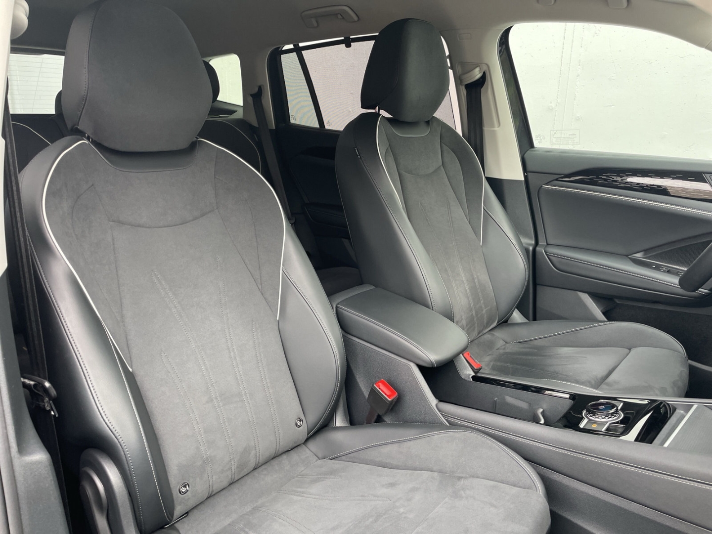 Tayron 2.0 TDI DSG Elegance AHK/Navi/Keyless/CAM