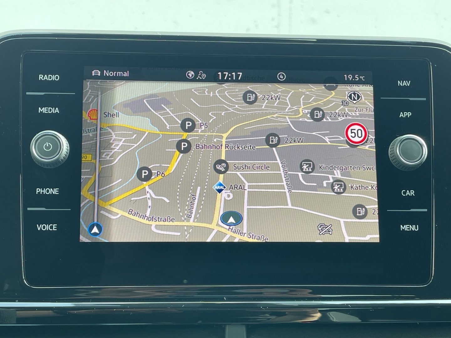 T-Roc 1.5TSI DSG R-Line AHK/Kamera/Matrix/Keyless/App-Con/ACC/Navi/el.Heckklappe