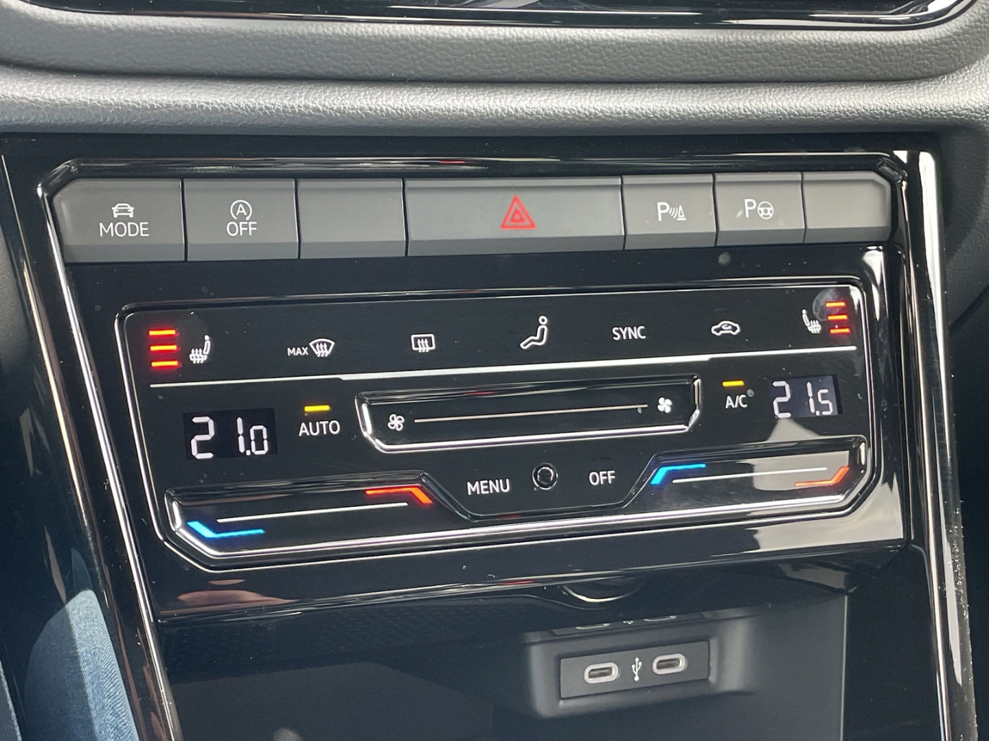 T-Roc 1.5TSI DSG R-Line AHK/Kamera/Matrix/Keyless/App-Con/ACC/Navi/el.Heckklappe