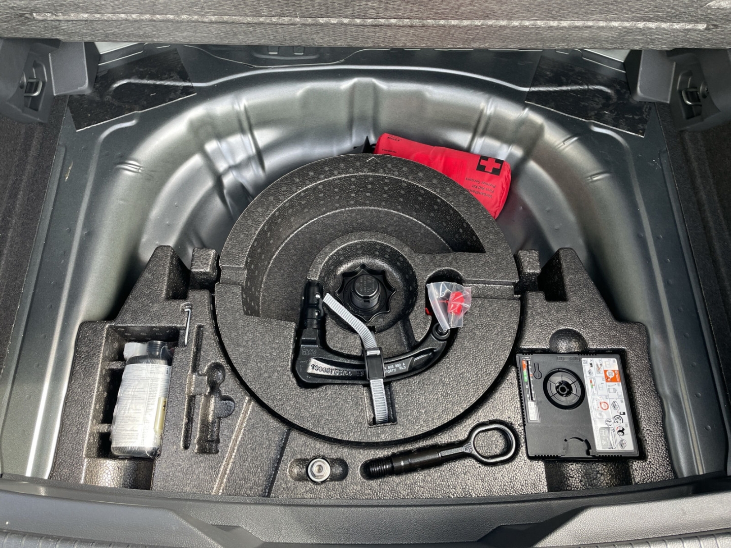 T-Roc 1.5TSI DSG R-Line AHK/Kamera/Matrix/Keyless/App-Con/ACC/Navi/el.Heckklappe