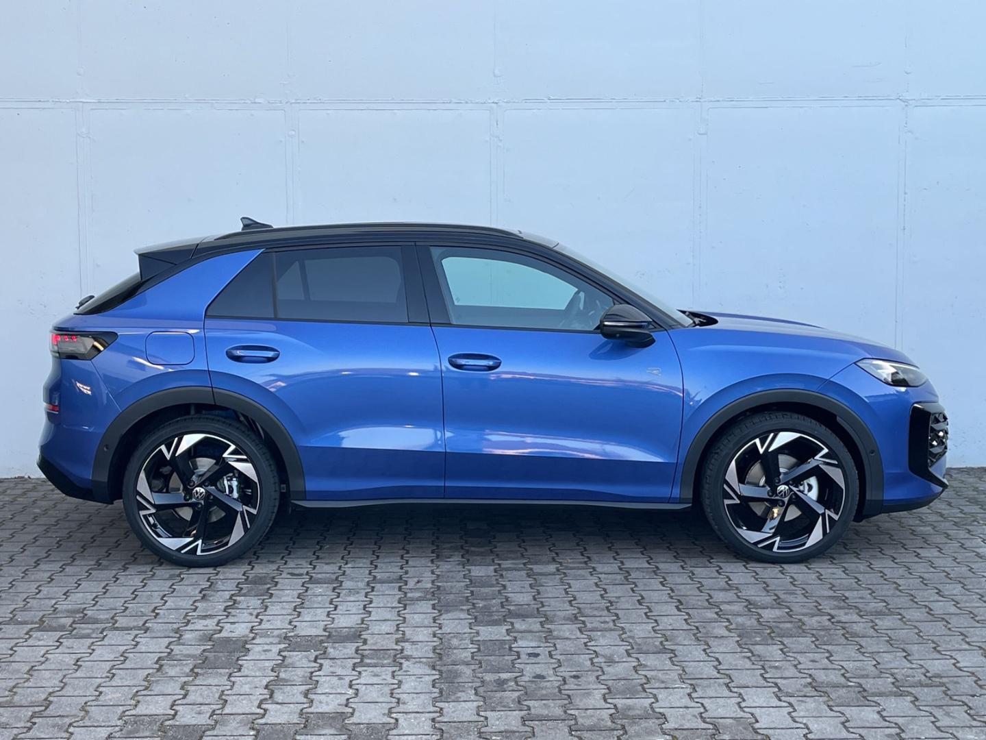T-Roc R-Line 1.5 eTSI IQ.LIGHT/HUD/AHK/Pano/H&K 360°Kamera/App-Connect