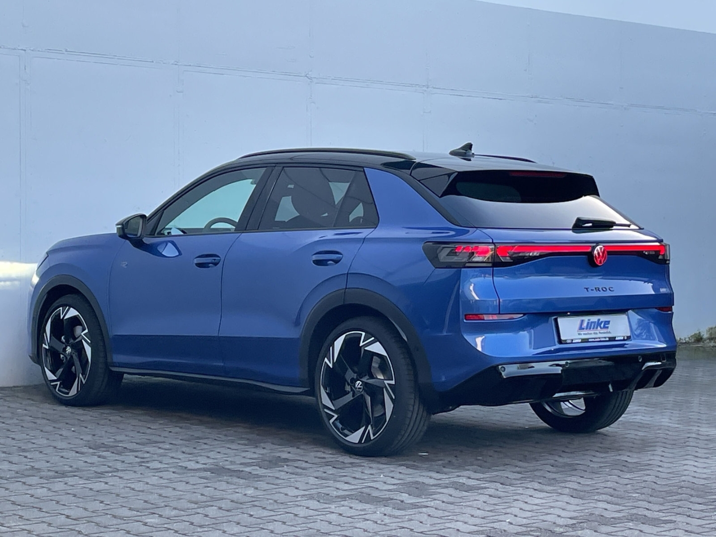 T-Roc R-Line 1.5 eTSI IQ.LIGHT/HUD/AHK/Pano/H&K 360°Kamera/App-Connect