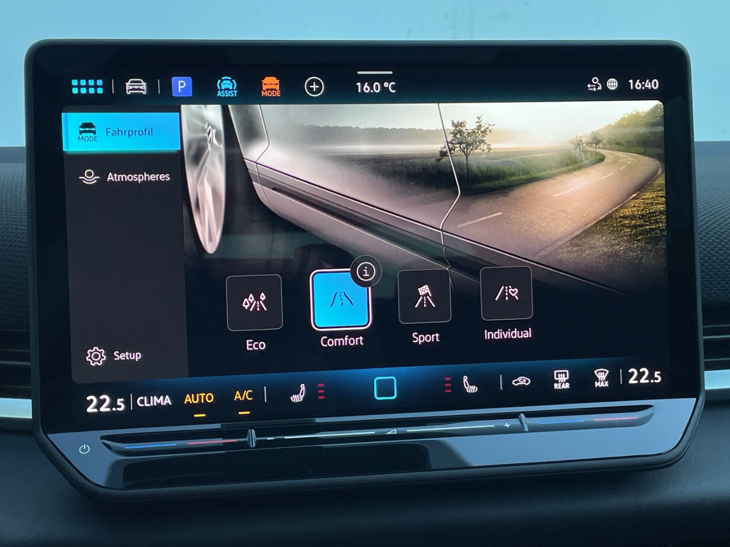 T-Roc R-Line 1.5 eTSI IQ.LIGHT/HUD/AHK/Pano/H&K 360°Kamera/App-Connect