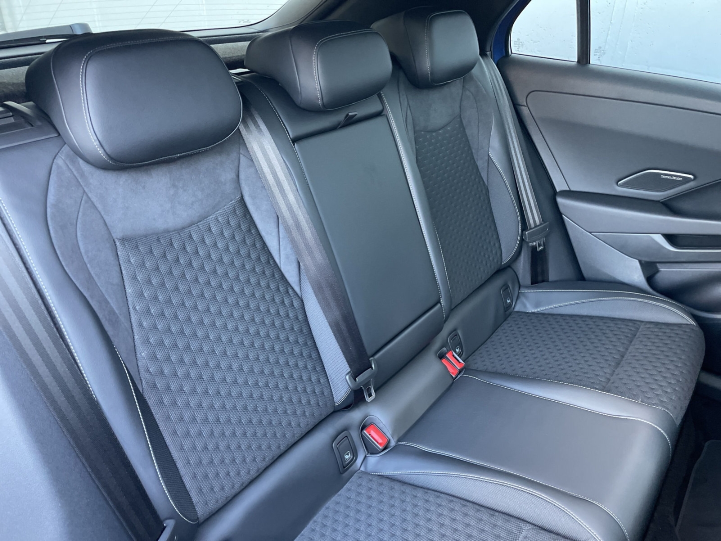 T-Roc R-Line 1.5 eTSI IQ.LIGHT/HUD/AHK/Pano/H&K 360°Kamera/App-Connect