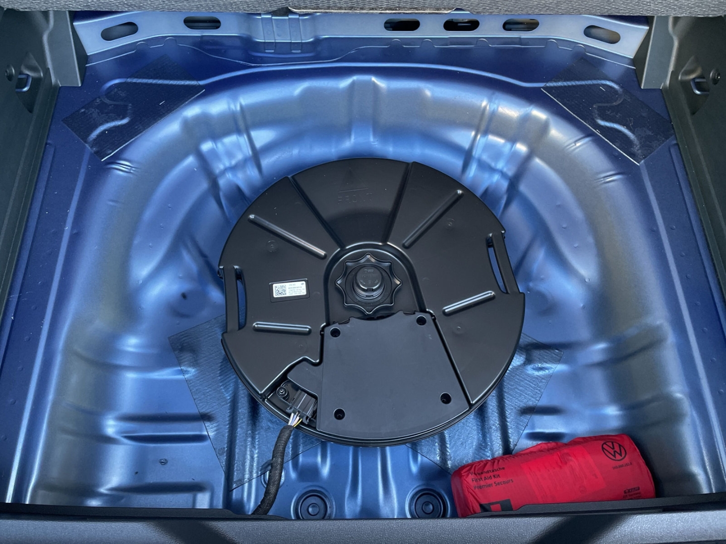 T-Roc R-Line 1.5 eTSI IQ.LIGHT/HUD/AHK/Pano/H&K 360°Kamera/App-Connect