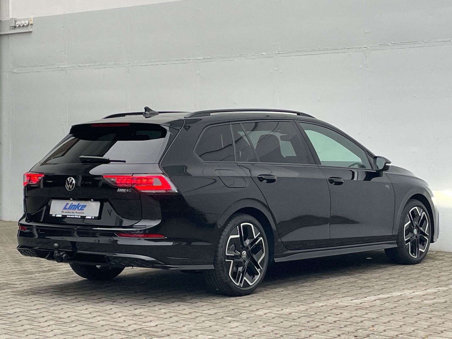 Golf Variant VIII R-Line 1.5 eTSI DSG AHK/Pano/HUD/H&K/ACC/Kamera