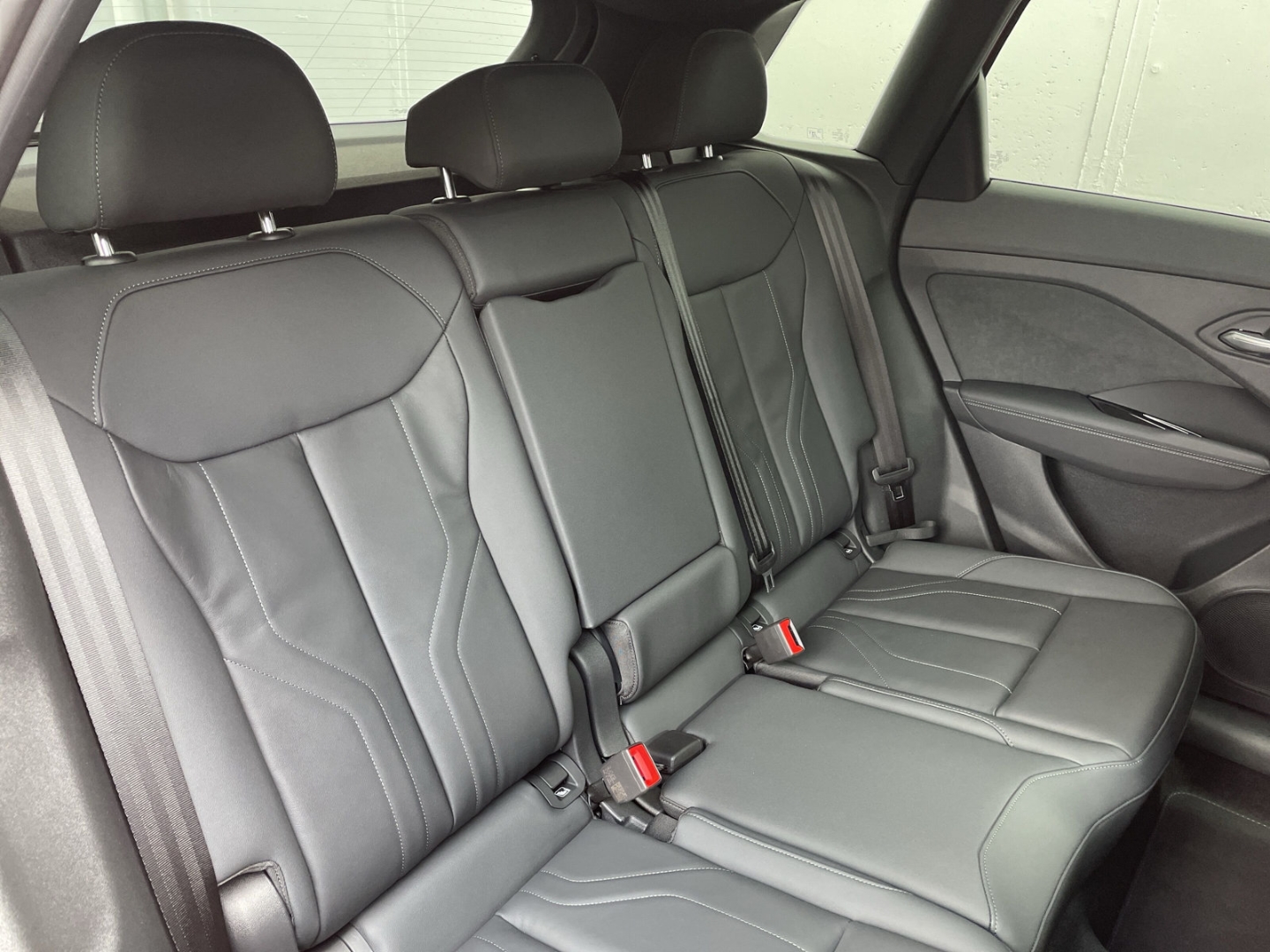 Q3 S line 1.5 e-hybrid Pano/AHK/SONOS/Matrix/HUD/360°Kamera/ACC/Navi/App-Con.