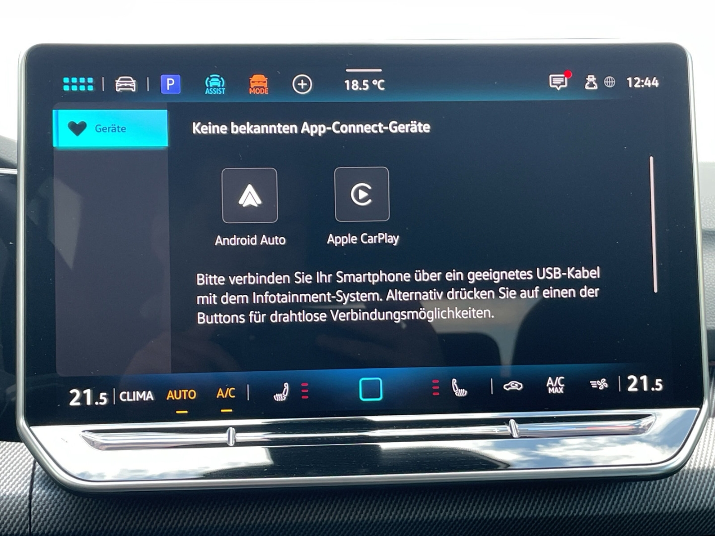 Golf VIII 1.5eTSI DSG R-Line AHK/Kamera/IQ.Light/HUD/Navi/ACC/App-Connect/