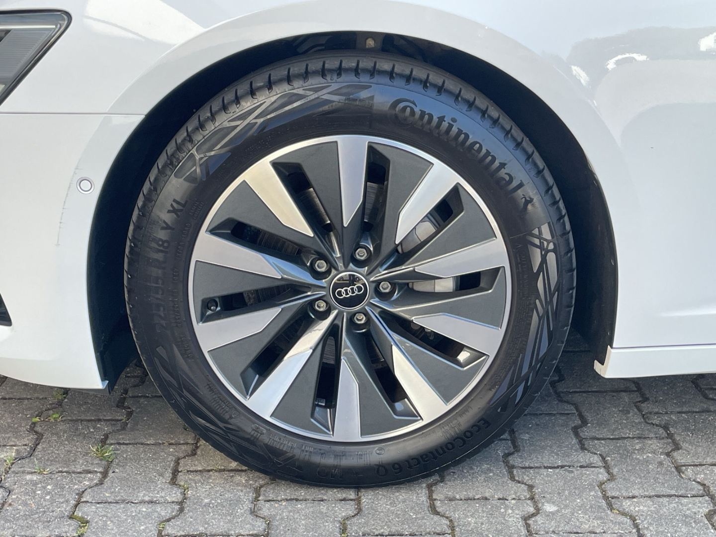 A6 40 2.0 TDI Avant quattro sport AHK/B&O/Kamera/Navi/ACC/el.Heckklappe/Lenkradhzg/App-Connect