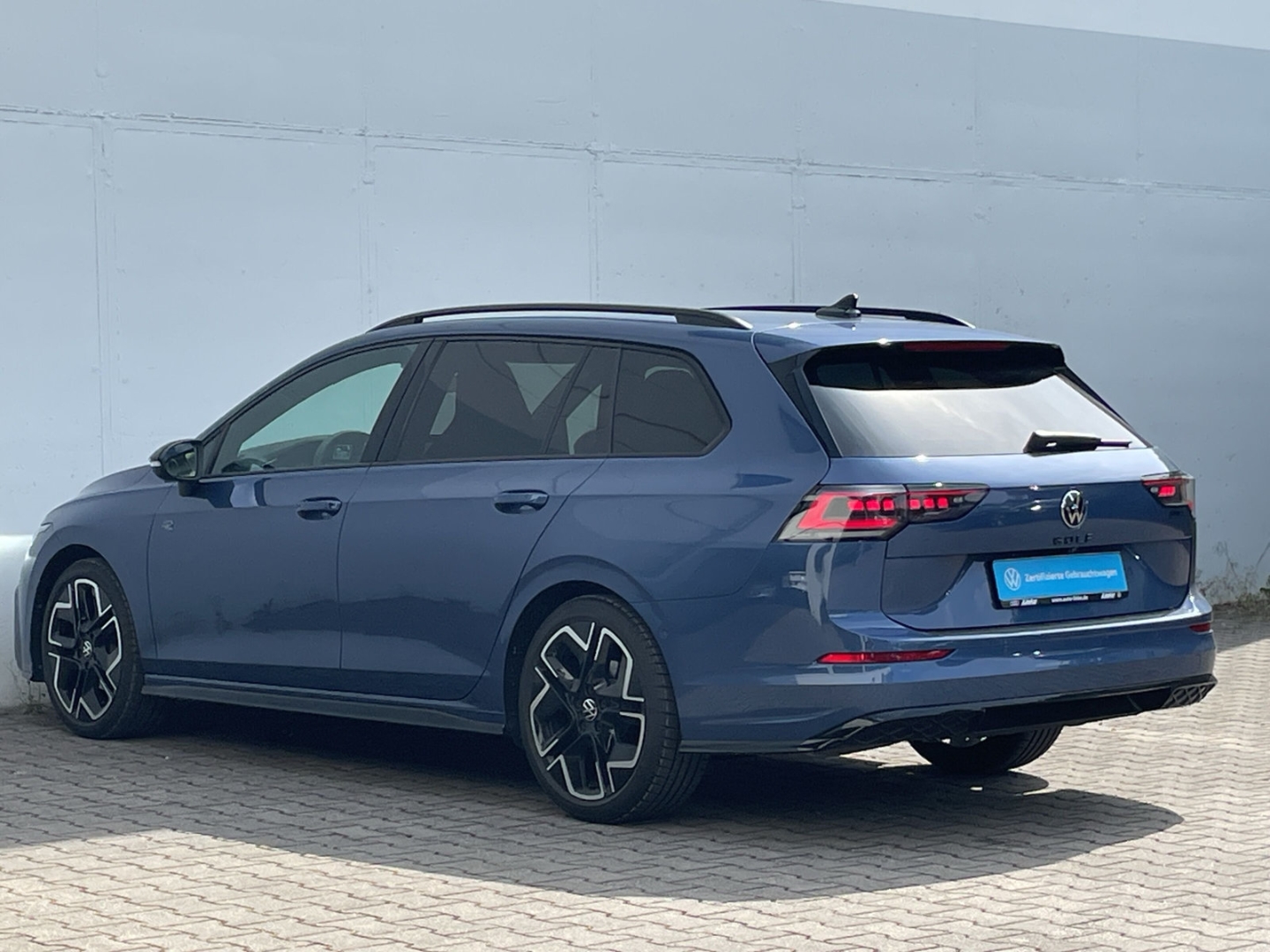 Golf Variant VIII 1.5eTSI DSG R-Line AHK/Standhzg/Navi/ACC/Kamera/Keyless/Matrix