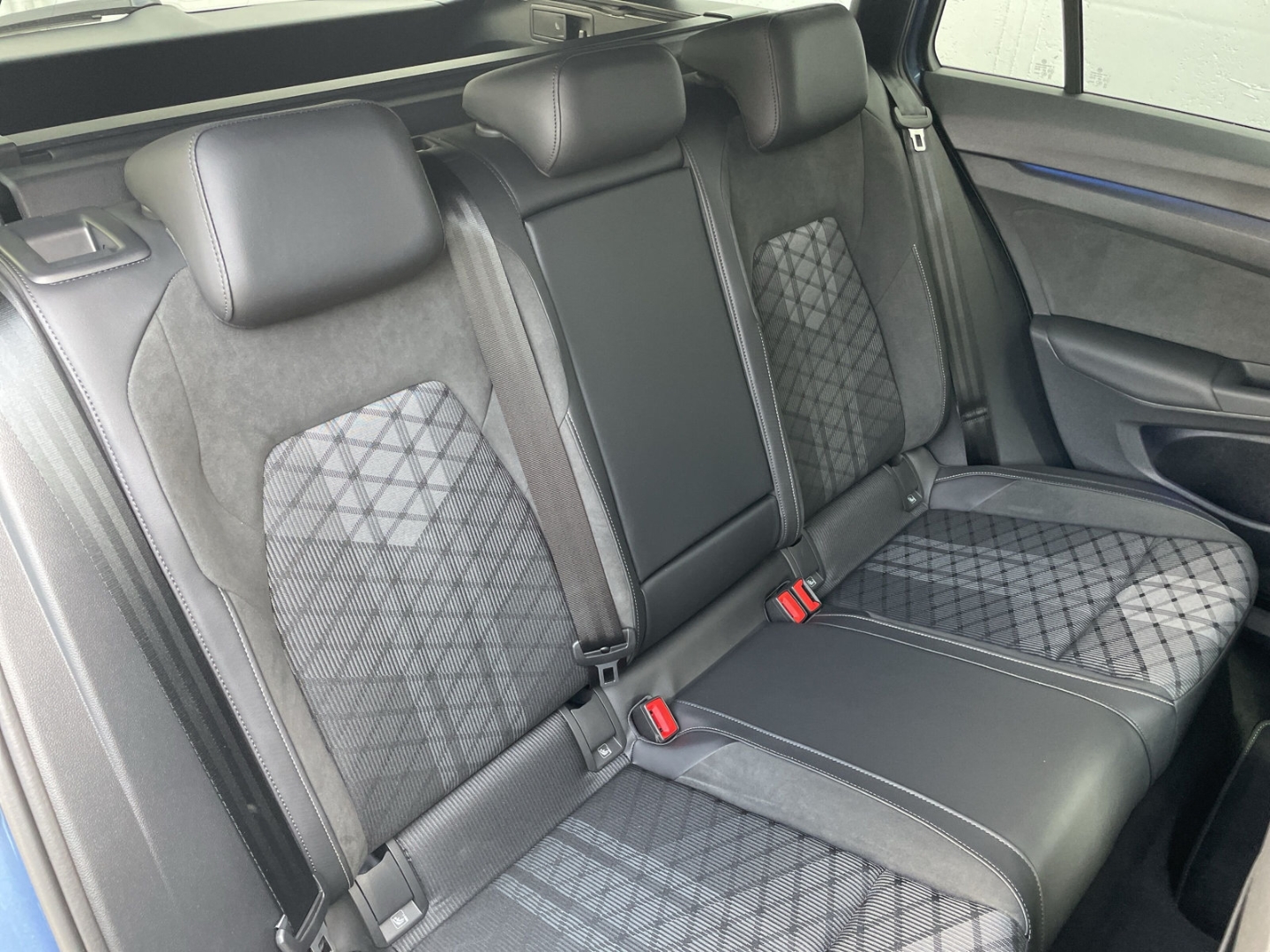 Golf Variant VIII 1.5eTSI DSG R-Line AHK/Standhzg/Navi/ACC/Kamera/Keyless/Matrix
