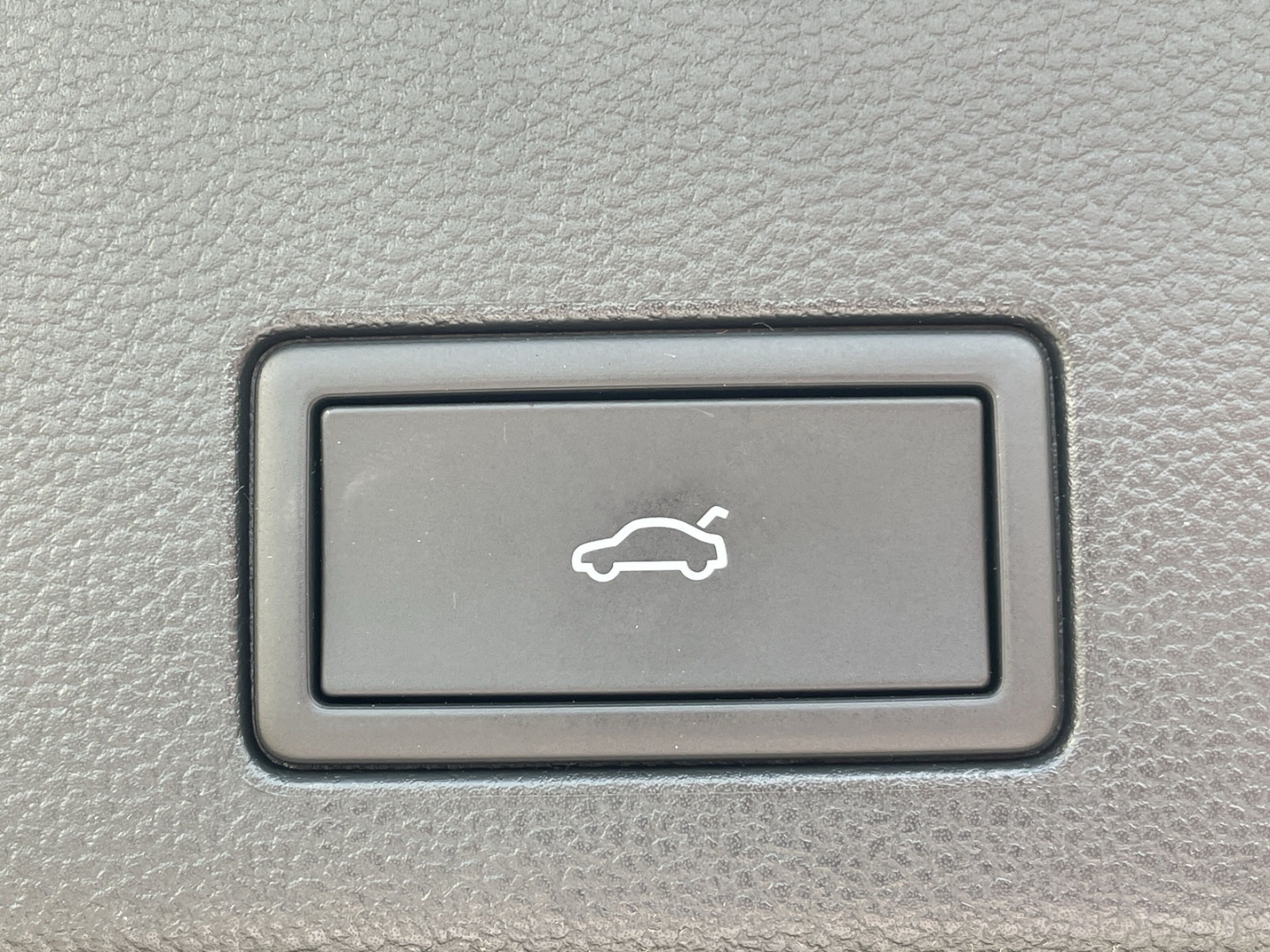 Golf Variant VIII 1.5eTSI DSG R-Line AHK/Standhzg/Navi/ACC/Kamera/Keyless/Matrix