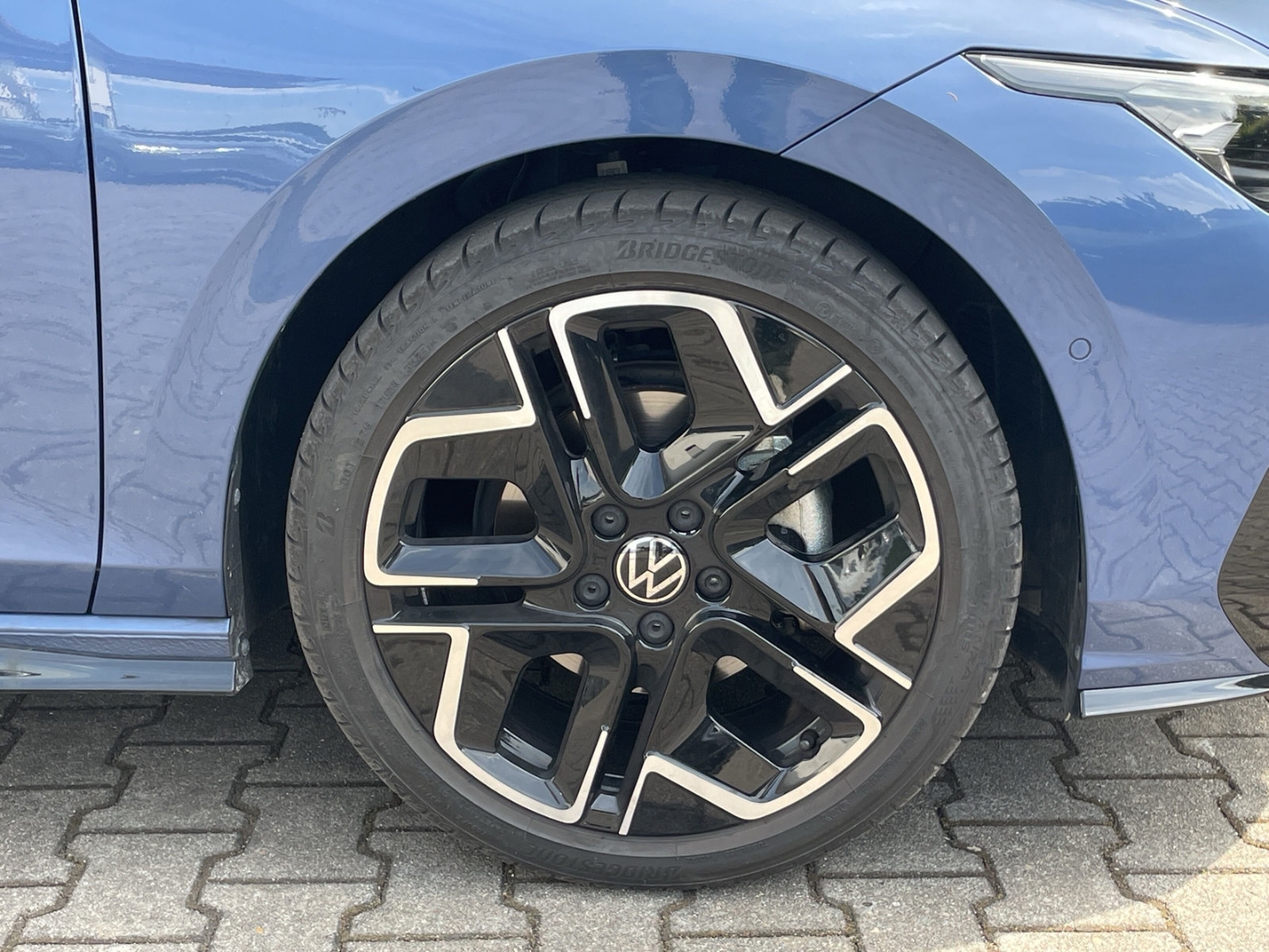 Golf Variant VIII 1.5eTSI DSG R-Line AHK/Standhzg/Navi/ACC/Kamera/Keyless/Matrix