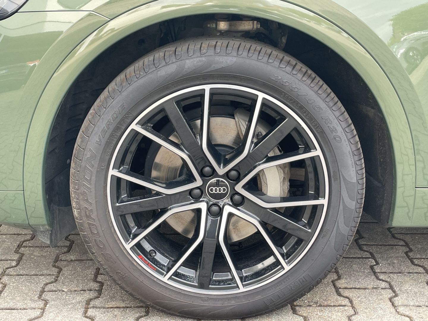 Q5 55TFSIe quattro S line Air/AHK/B&O/HUD/Matrix/Kamera/App-COn./ACC/Navi/el.Heckklappe/