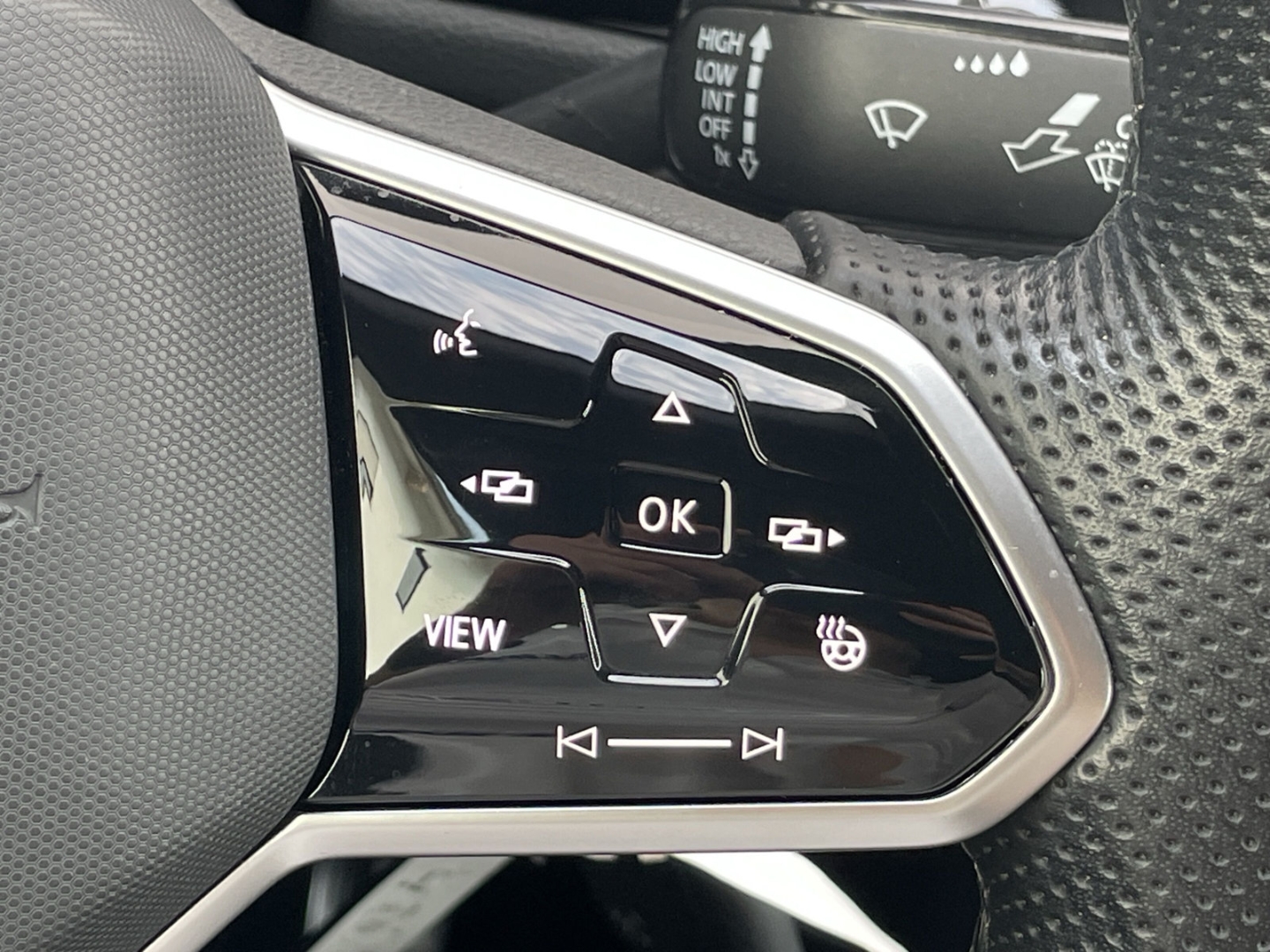 T-Roc Cabriolet 1.5TSI R-Line Black Style Kamera/ACC/App-Connect/Navi/Sitzhzg