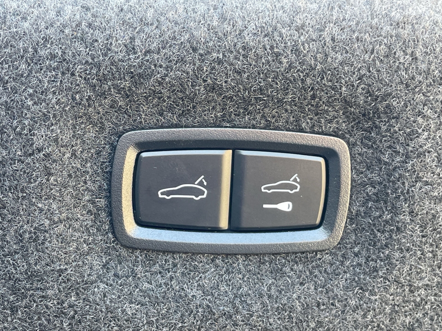RS e-tron GT quattro AIR/B&O/HUD/Pano/Sitzbelüft/ACC/Matrix/Navi/Carbon/Sitzbelüftung/Wärmepumpe