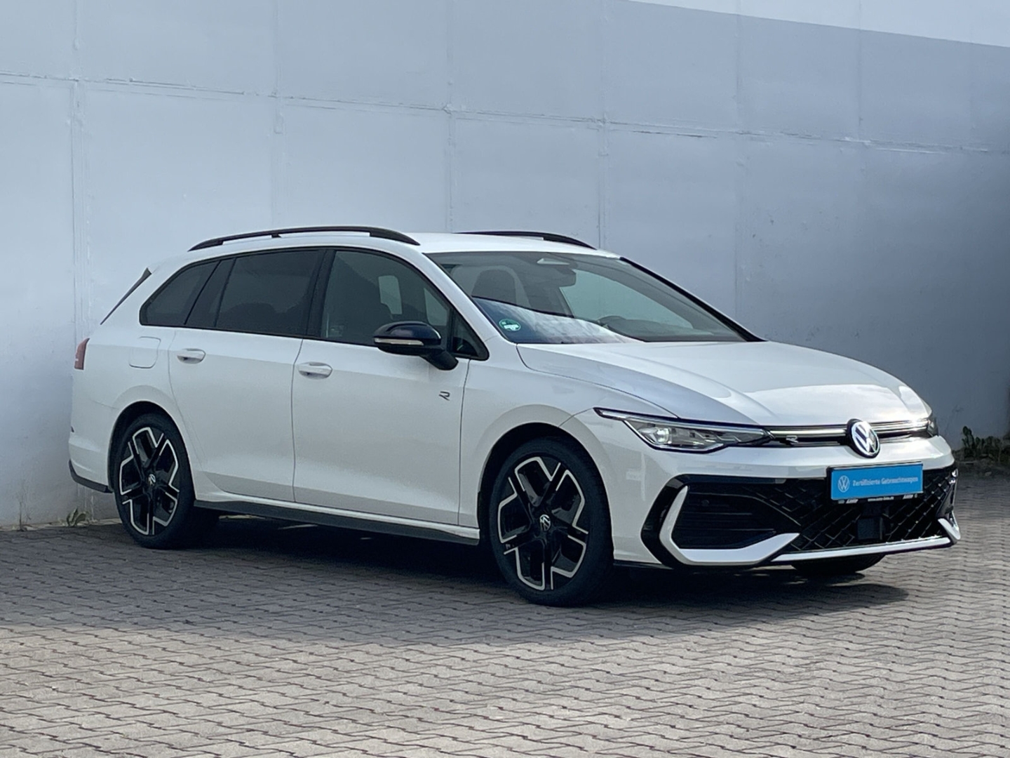 Golf Variant VIII 1.5eTSI DSG R-Line Black Style AHK/ACC/App-Connect/Navi/LED Plus/Kamera