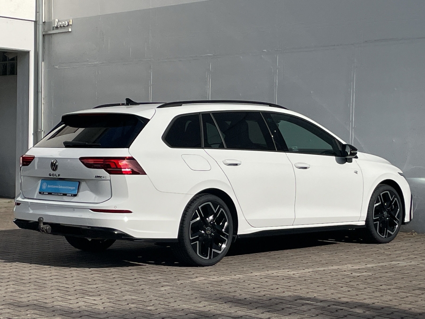 Golf Variant VIII 1.5eTSI DSG R-Line Black Style AHK/ACC/App-Connect/Navi/LED Plus/Kamera