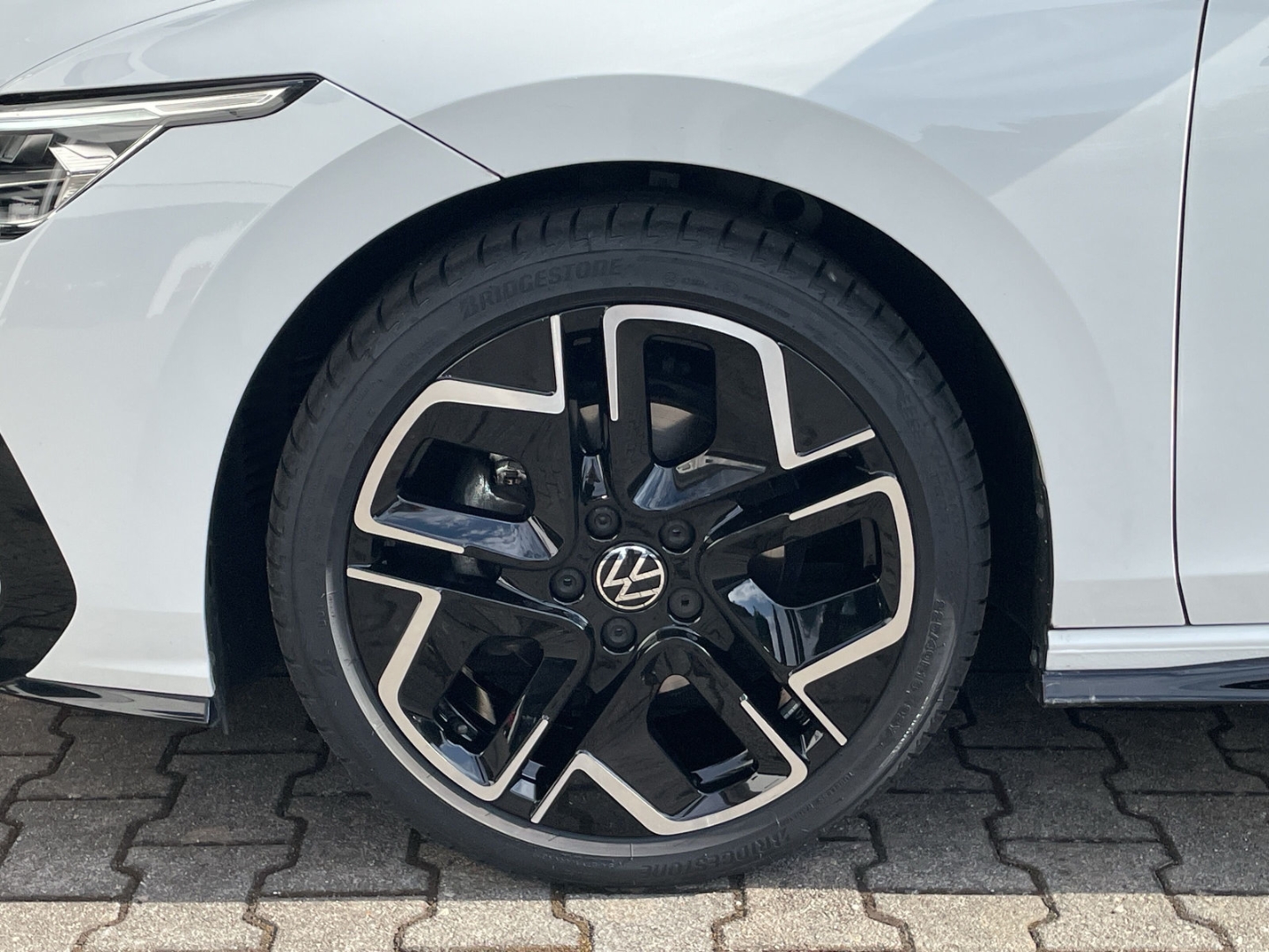 Golf Variant VIII 1.5eTSI DSG R-Line Black Style AHK/ACC/App-Connect/Navi/LED Plus/Kamera