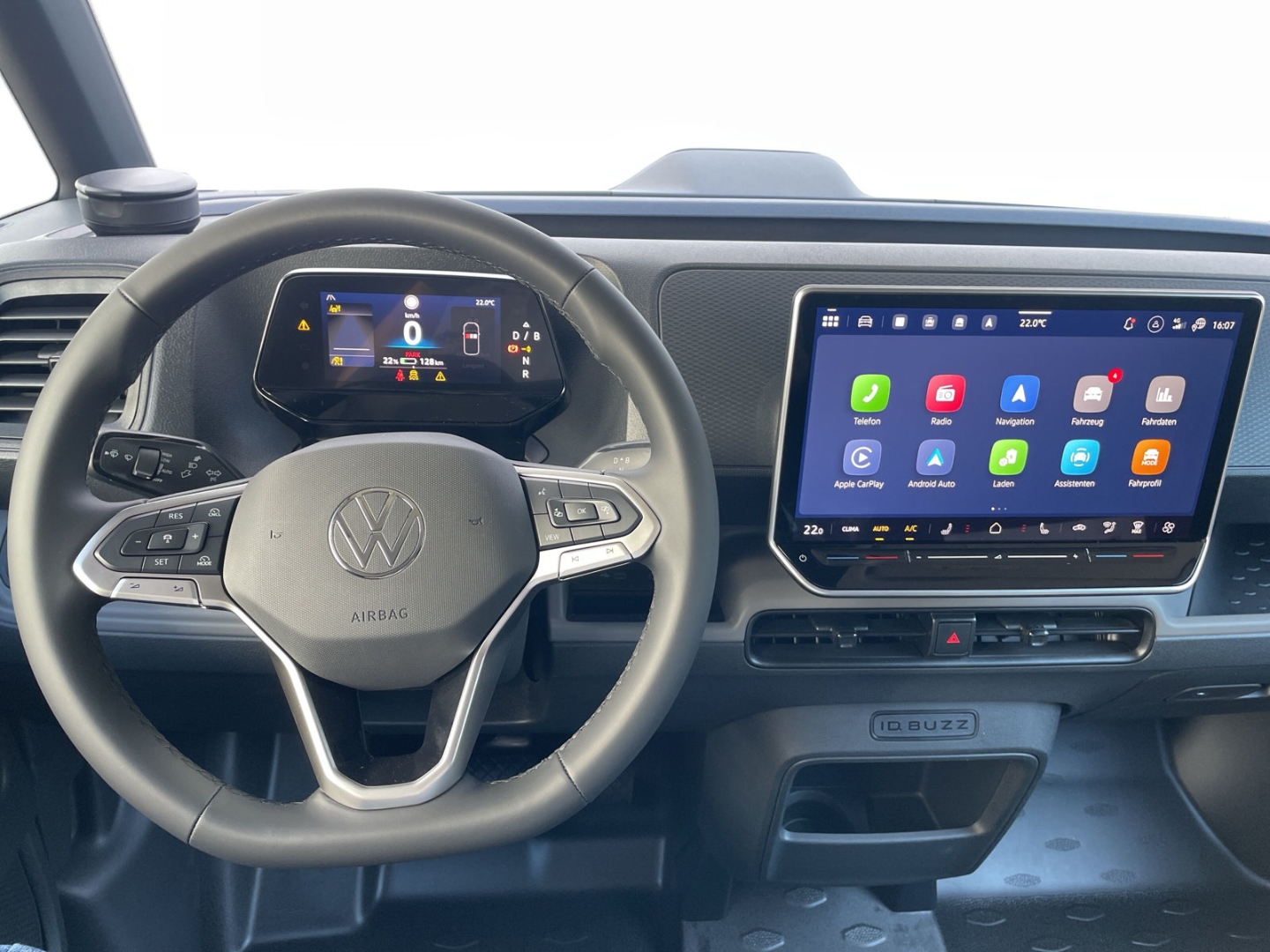 ID. Buzz Cargo Pro 4MOTION AHK/360°Kamera/ACC/Travel/Spurwechsel/Navi/App-Connect/Sitzhzg