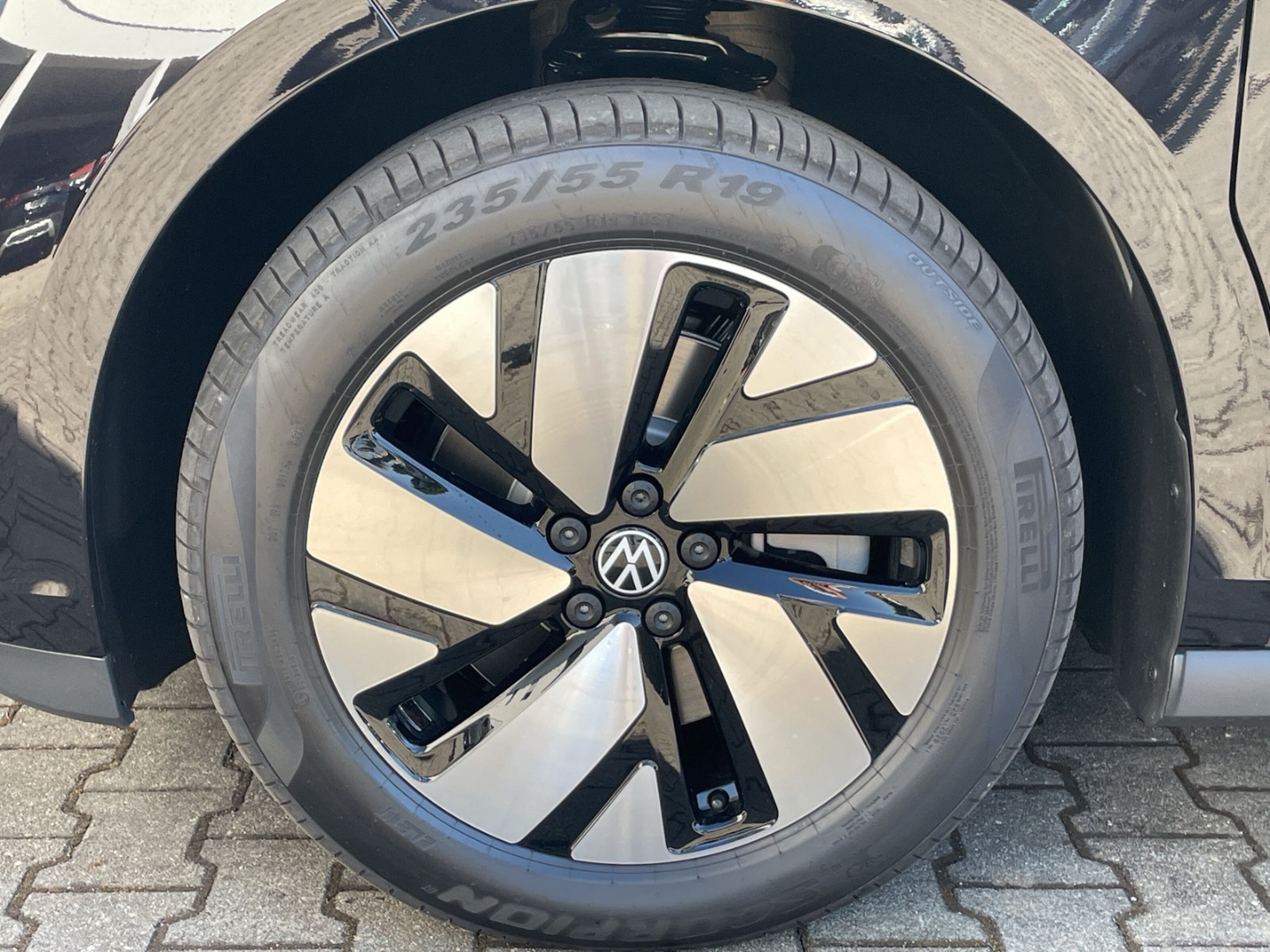 ID. Buzz Cargo Pro 4MOTION AHK/360°Kamera/ACC/Travel/Spurwechsel/Navi/App-Connect/Sitzhzg