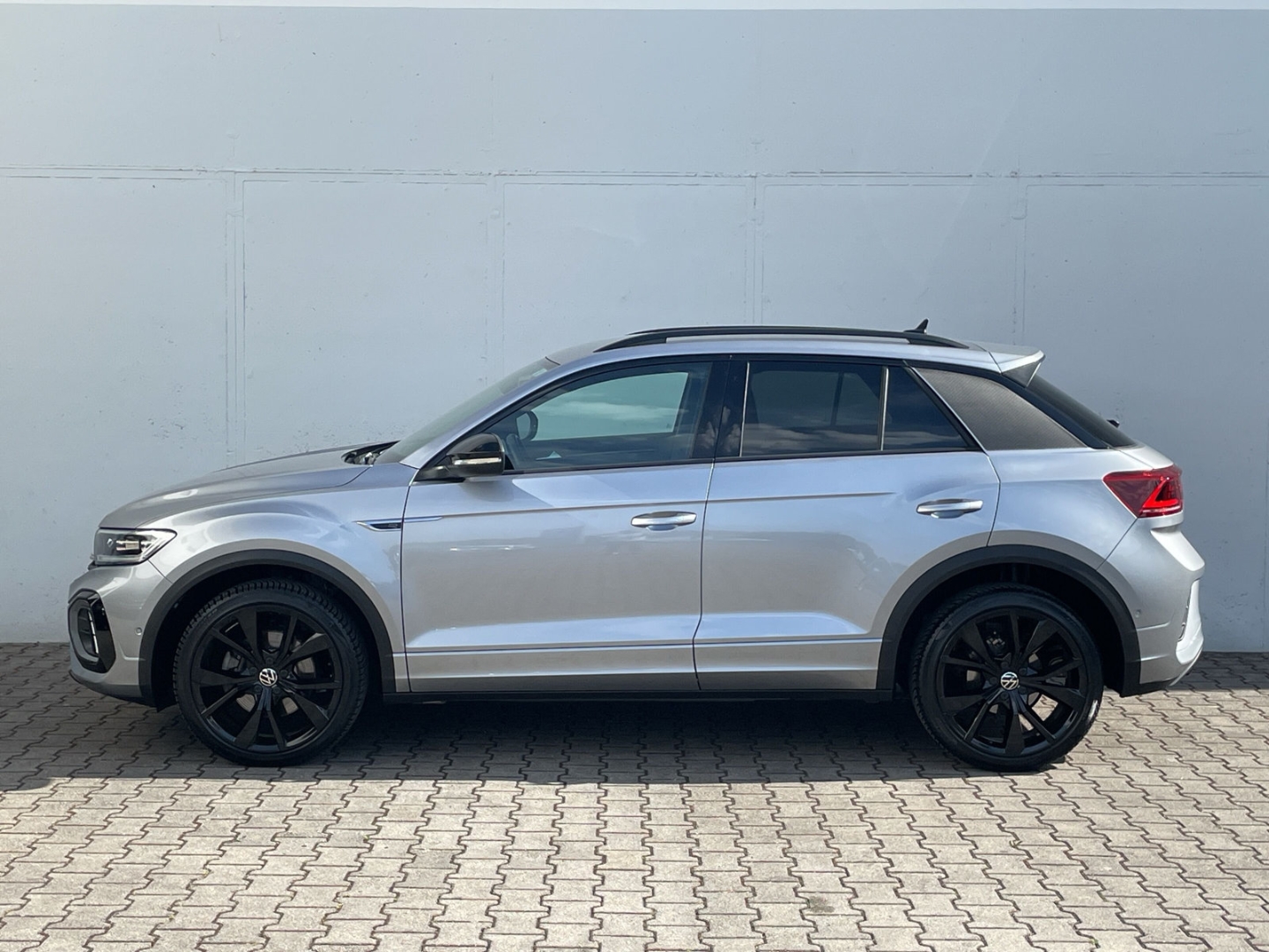 T-Roc 1.5 TSI DSG R-Line Black Style AHK/Matrix/Kamera/ACC/Navi/el.Heckklappe