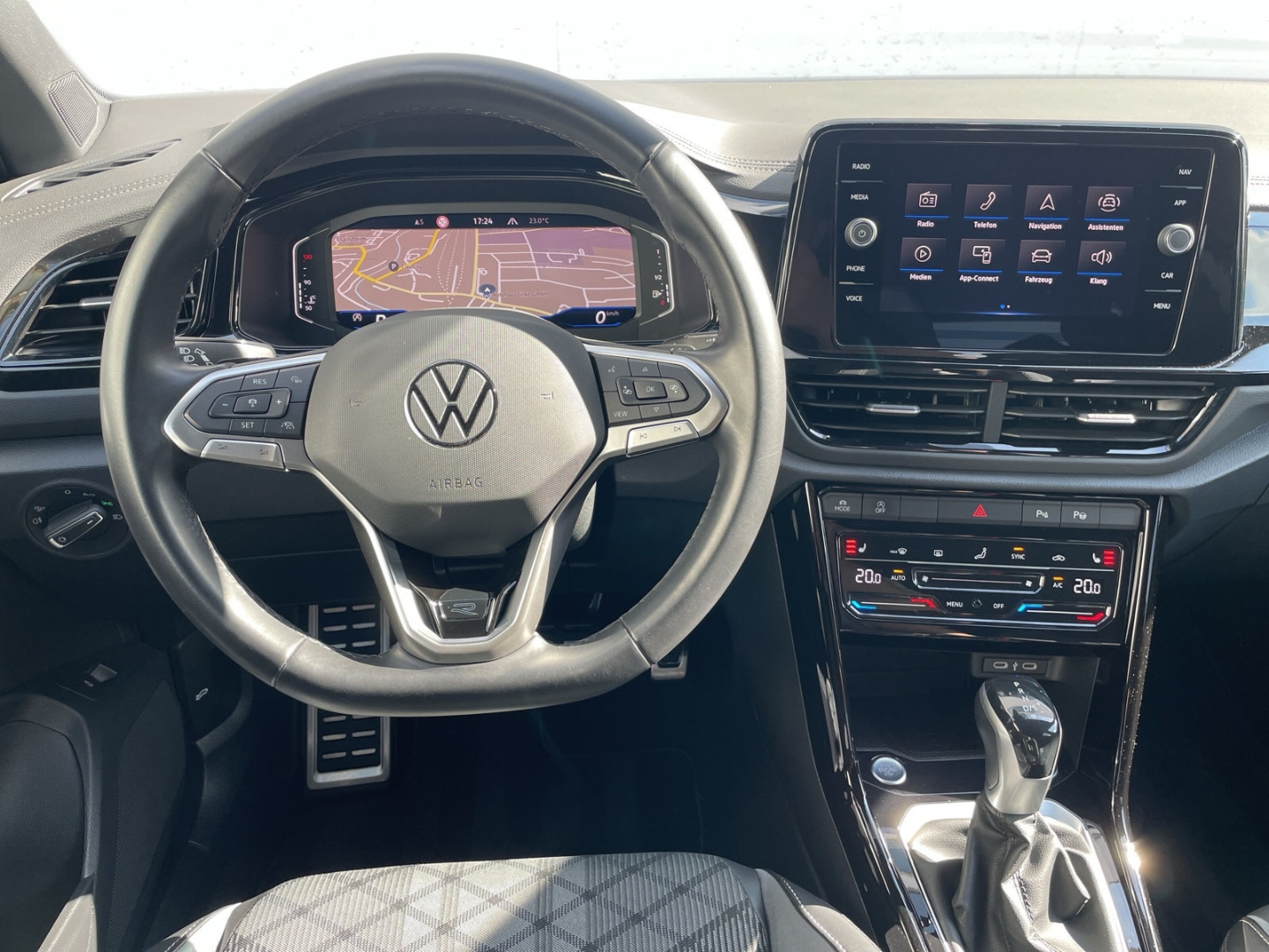 T-Roc 1.5 TSI DSG R-Line Black Style AHK/Matrix/Kamera/ACC/Navi/el.Heckklappe