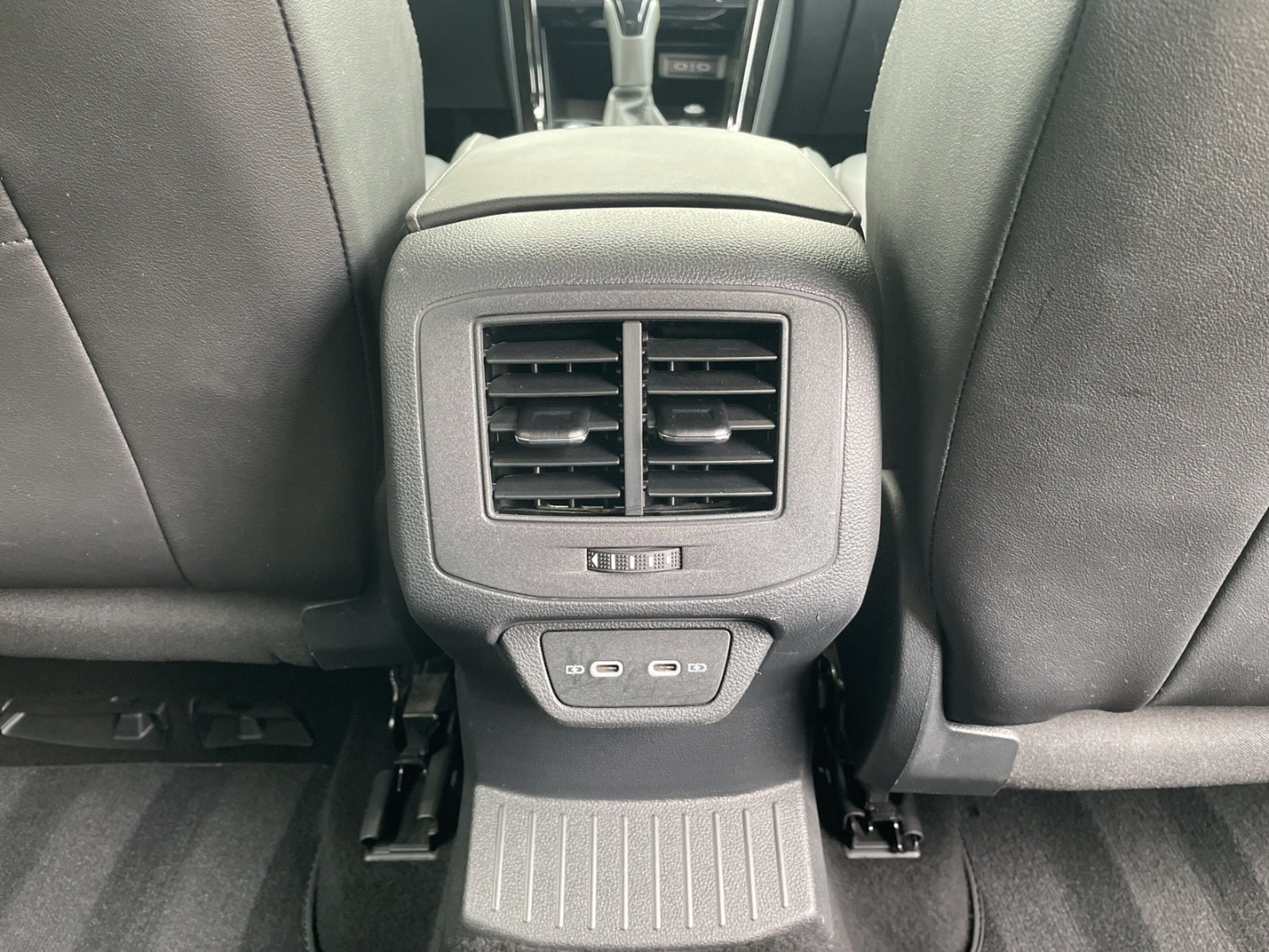 T-Roc 2.0TSI DSG R-Line 4Motion Matrix/LEDER/DCC/Kamera/el.Heck/Keyless/Navi/ACC/Travel/