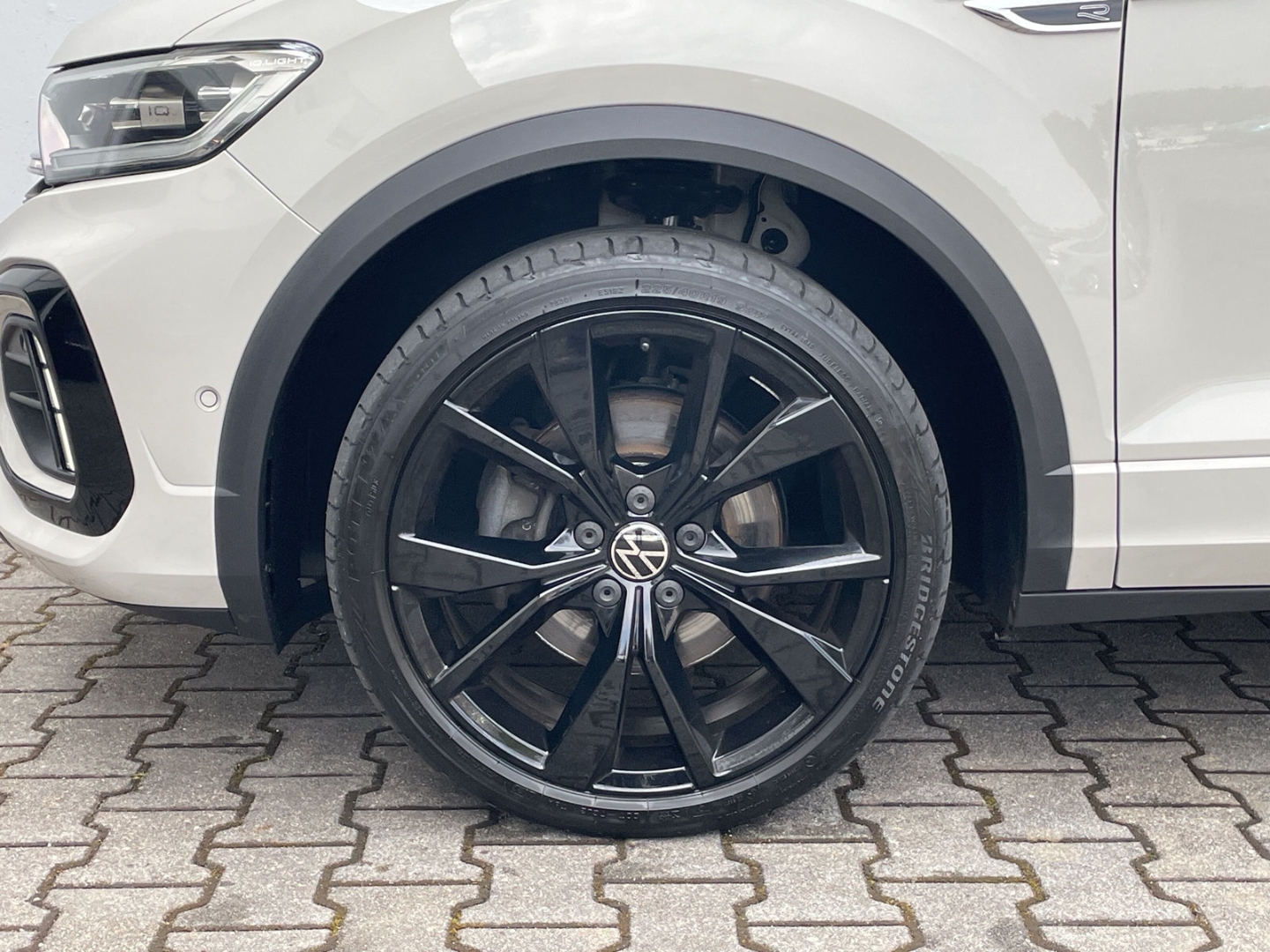 T-Roc 2.0TSI DSG R-Line 4Motion Matrix/LEDER/DCC/Kamera/el.Heck/Keyless/Navi/ACC/Travel/