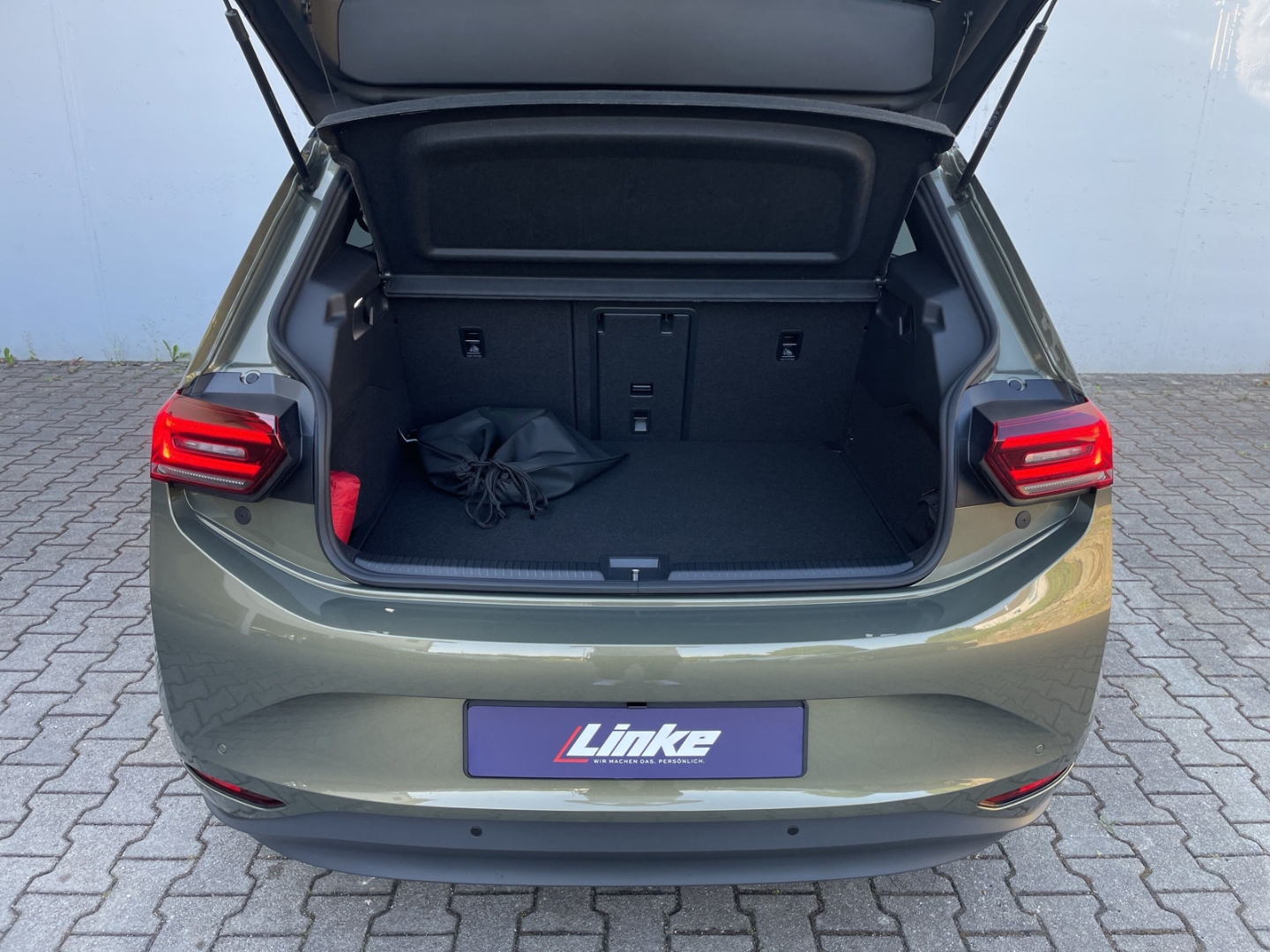 ID.3 Neo Style AHK/Pano/360°CAM/Wärmepumpe/Navi /App-Connect