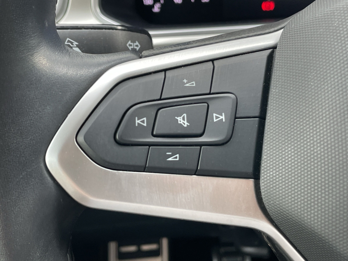 T-Roc 1.0 TSI Move Kamera/App-Connect/Light Assist/LED/Sitzhzg